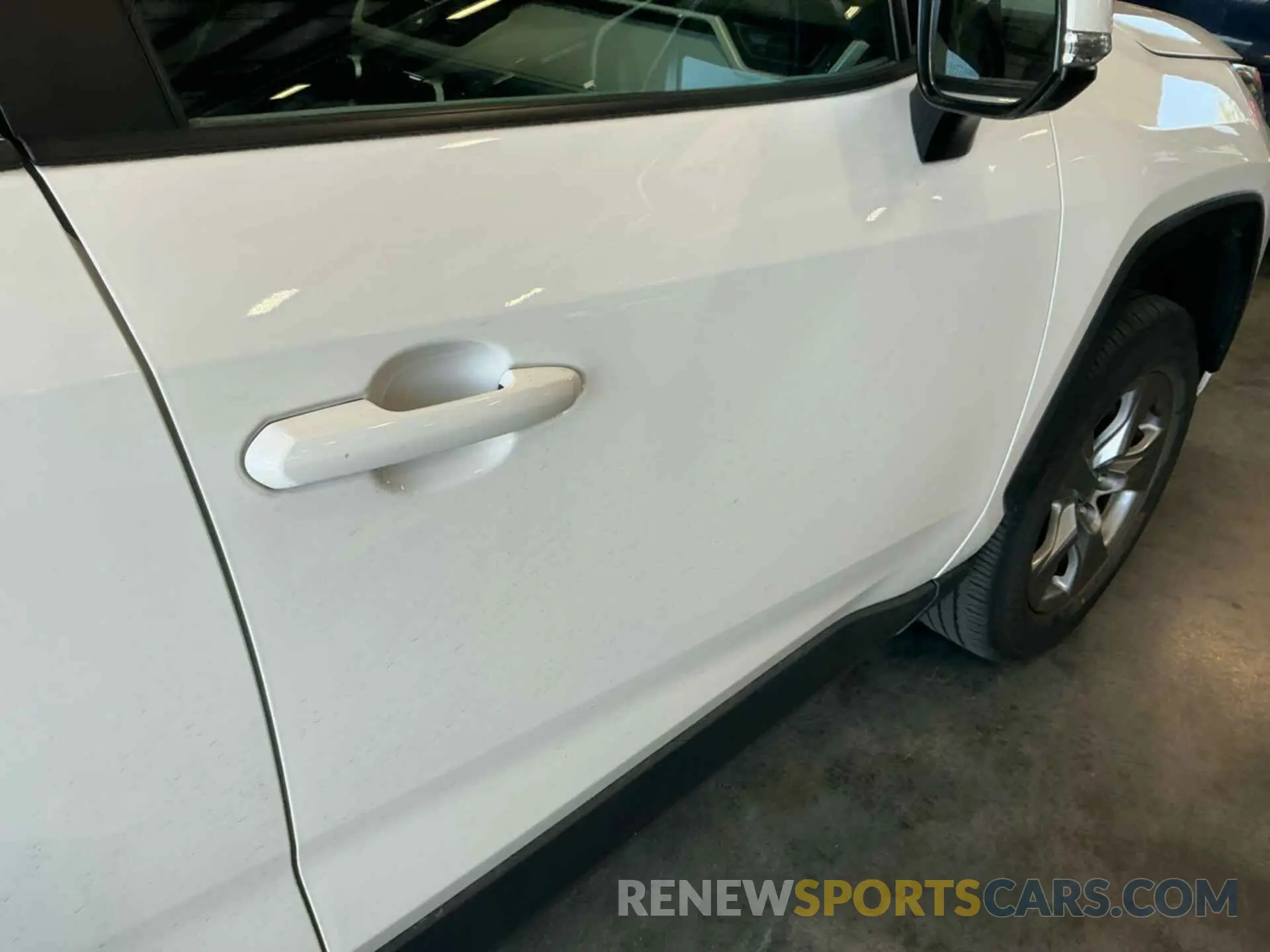 17 Фотография поврежденного автомобиля 2T3P1RFV0NC281871 TOYOTA RAV4 2022