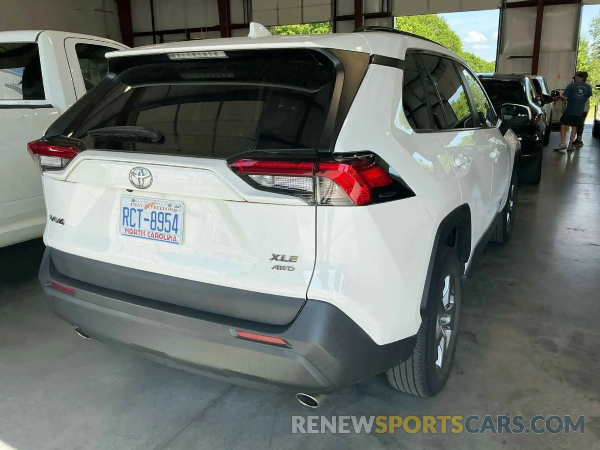 9 Фотография поврежденного автомобиля 2T3P1RFV0NC281871 TOYOTA RAV4 2022