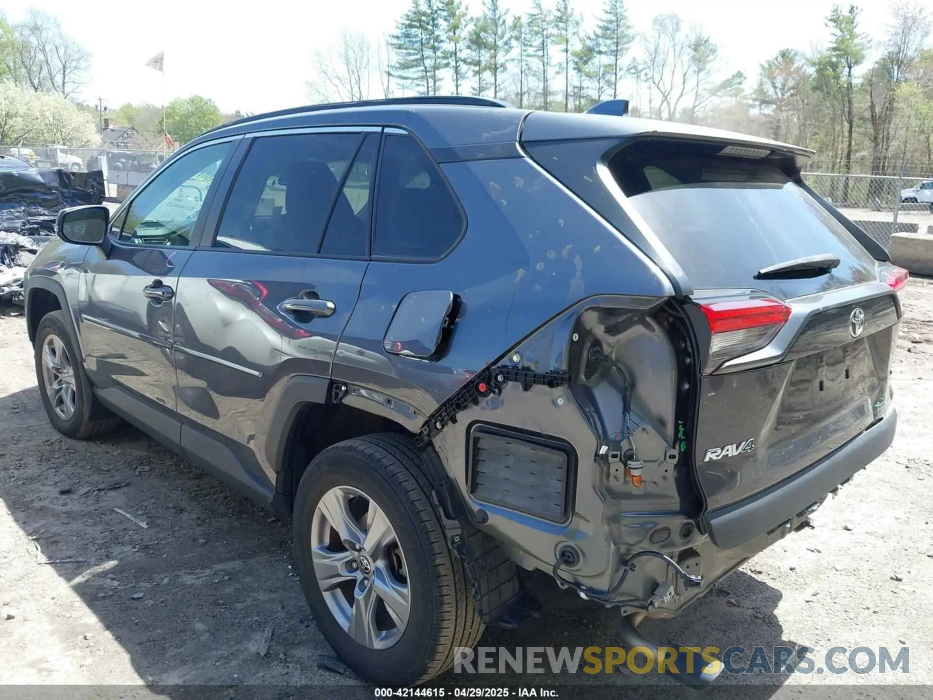 3 Photograph of a damaged car 2T3P1RFV1NC266912 TOYOTA RAV4 2022