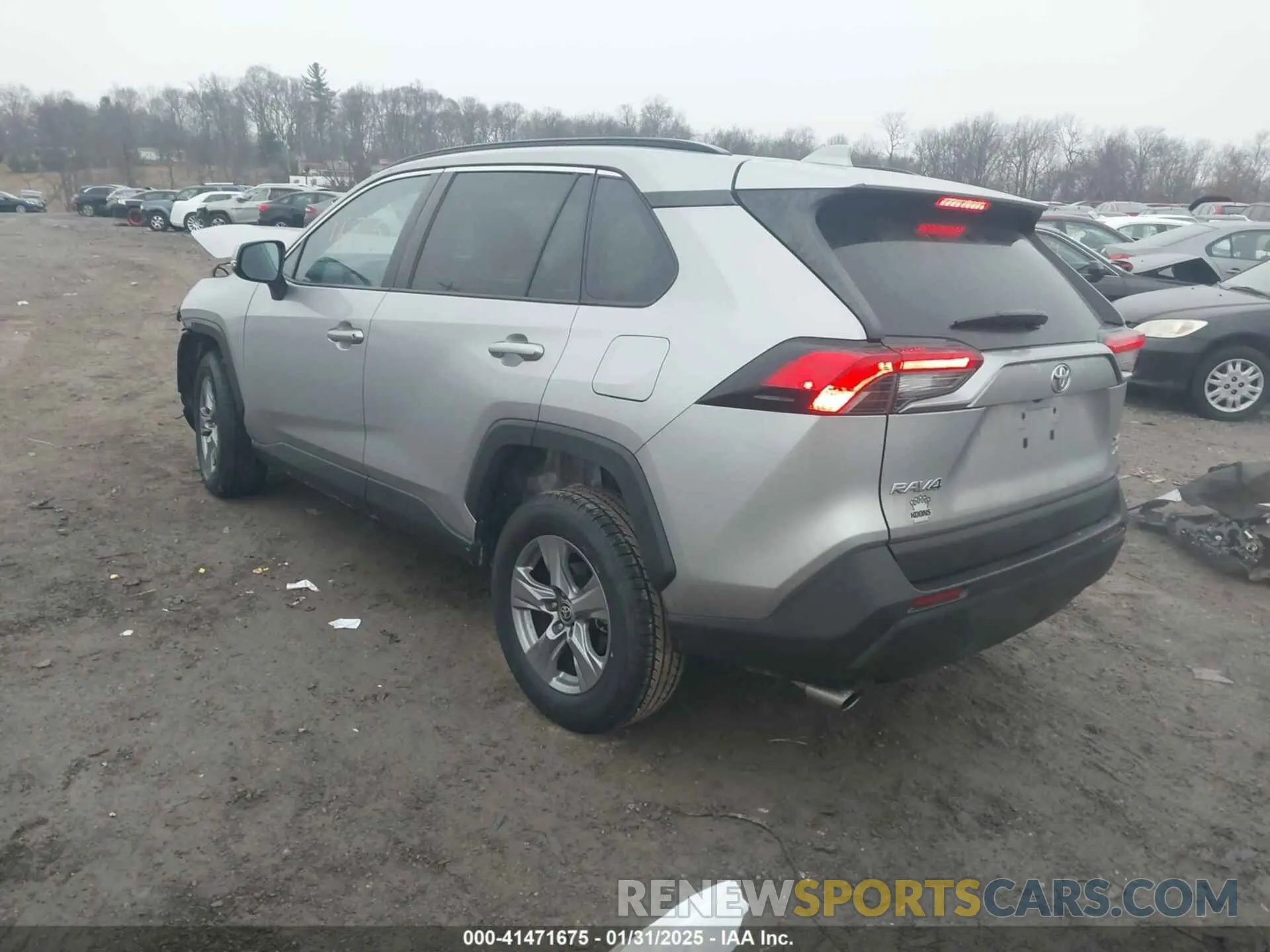 3 Photograph of a damaged car 2T3P1RFV1NC282608 TOYOTA RAV4 2022