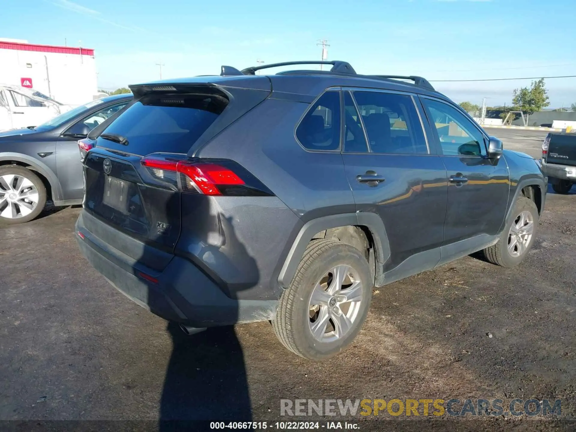 4 Photograph of a damaged car 2T3P1RFV1NC298307 TOYOTA RAV4 2022
