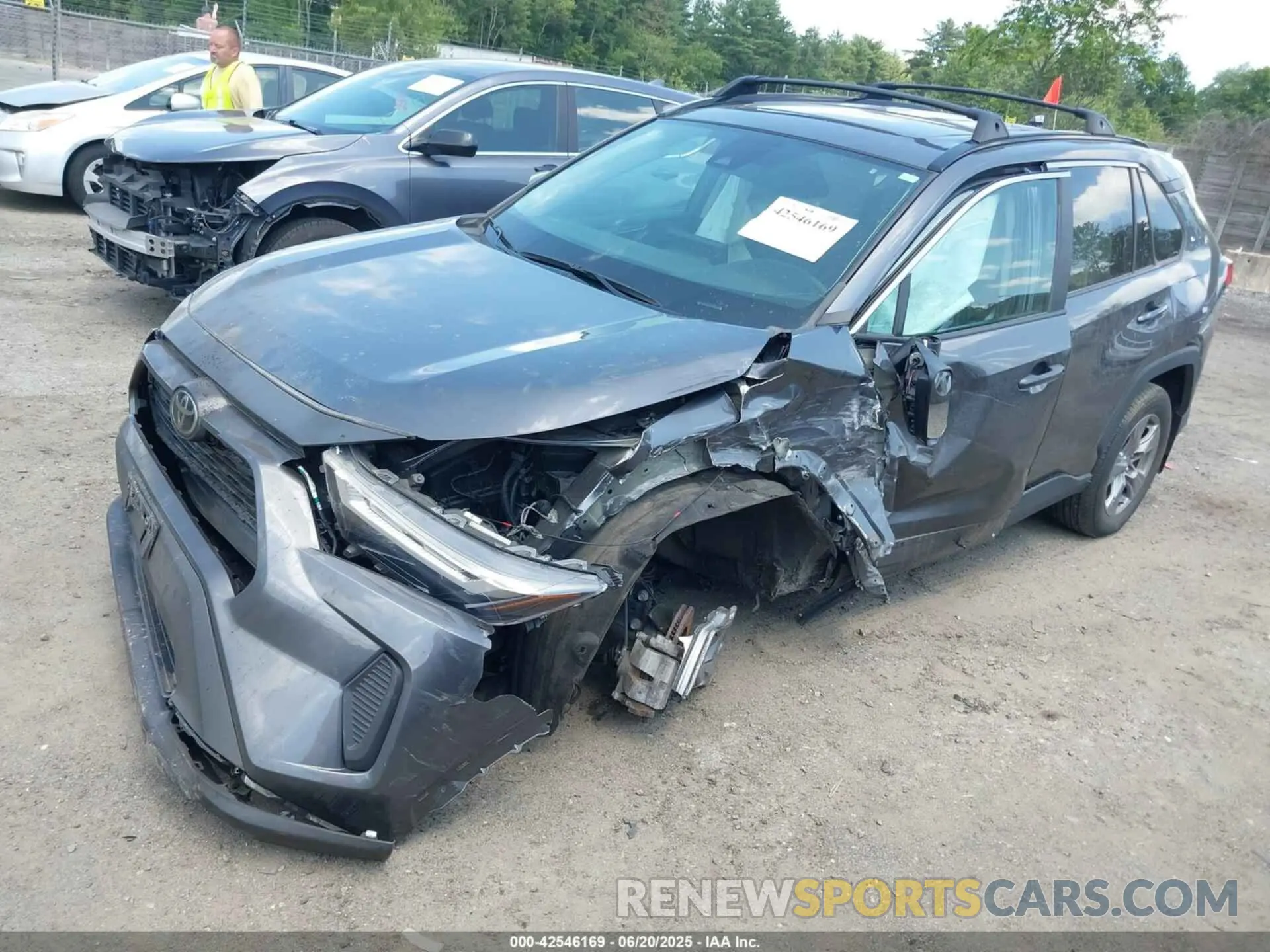2 Photograph of a damaged car 2T3P1RFV2NC303143 TOYOTA RAV4 2022