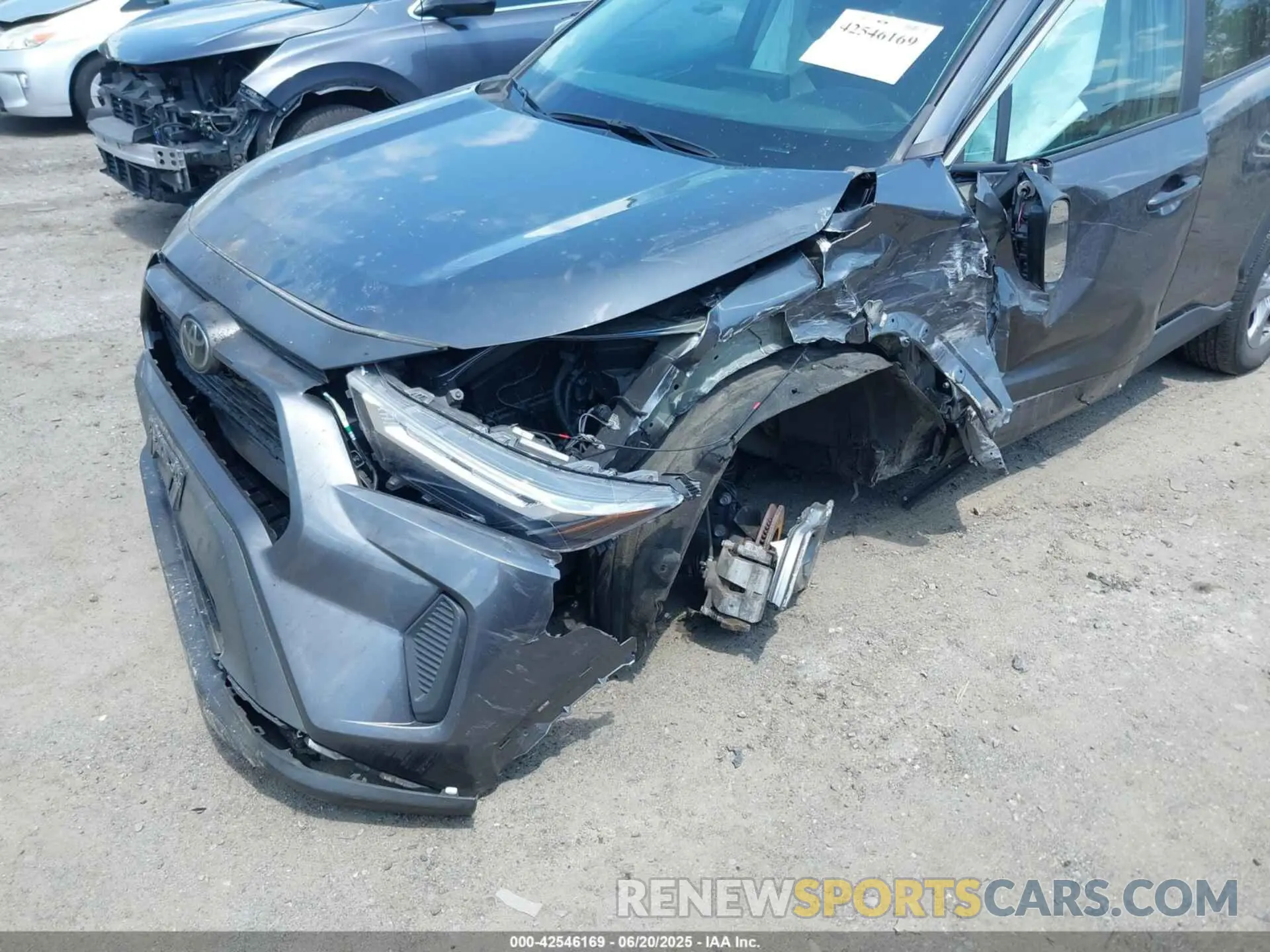 6 Photograph of a damaged car 2T3P1RFV2NC303143 TOYOTA RAV4 2022