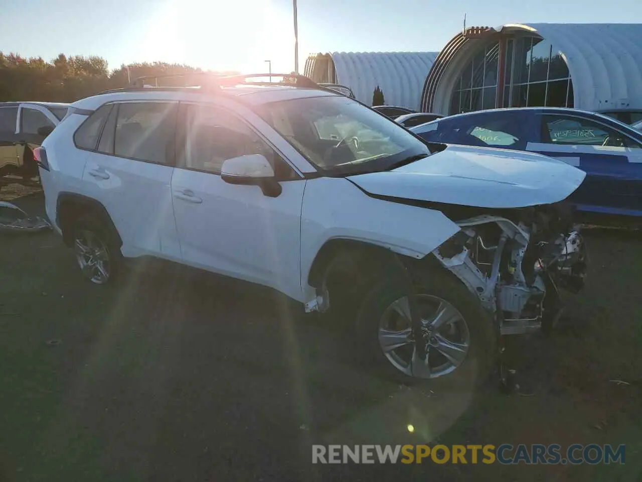4 Photograph of a damaged car 2T3P1RFV2NC321030 TOYOTA RAV4 2022