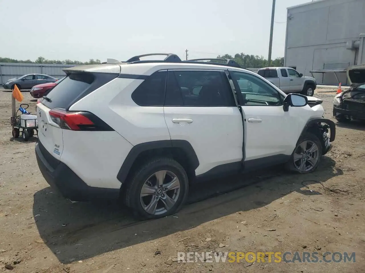 3 Photograph of a damaged car 2T3P1RFV3NC262019 TOYOTA RAV4 2022