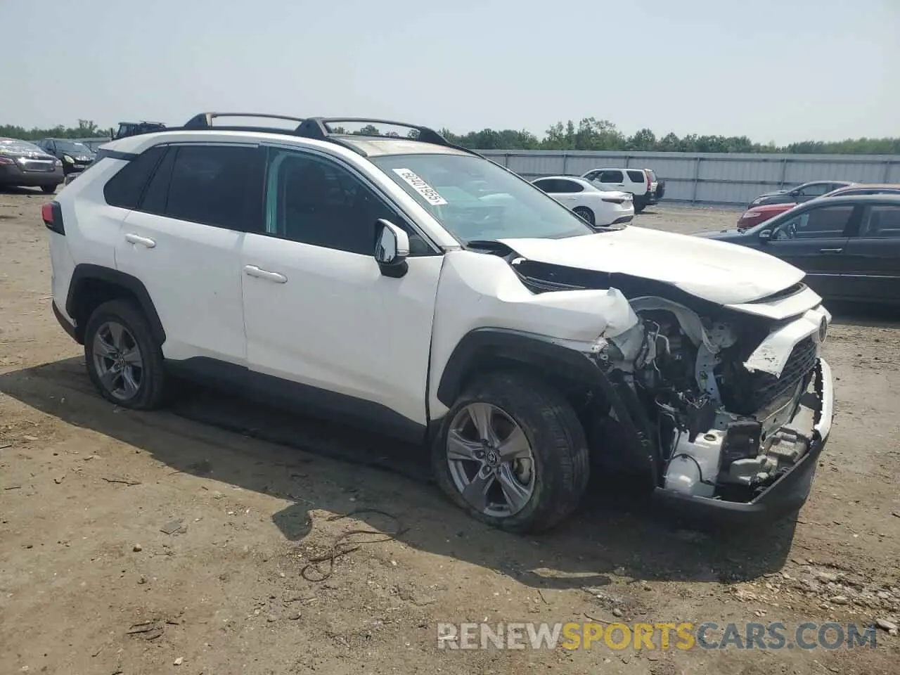 4 Photograph of a damaged car 2T3P1RFV3NC262019 TOYOTA RAV4 2022