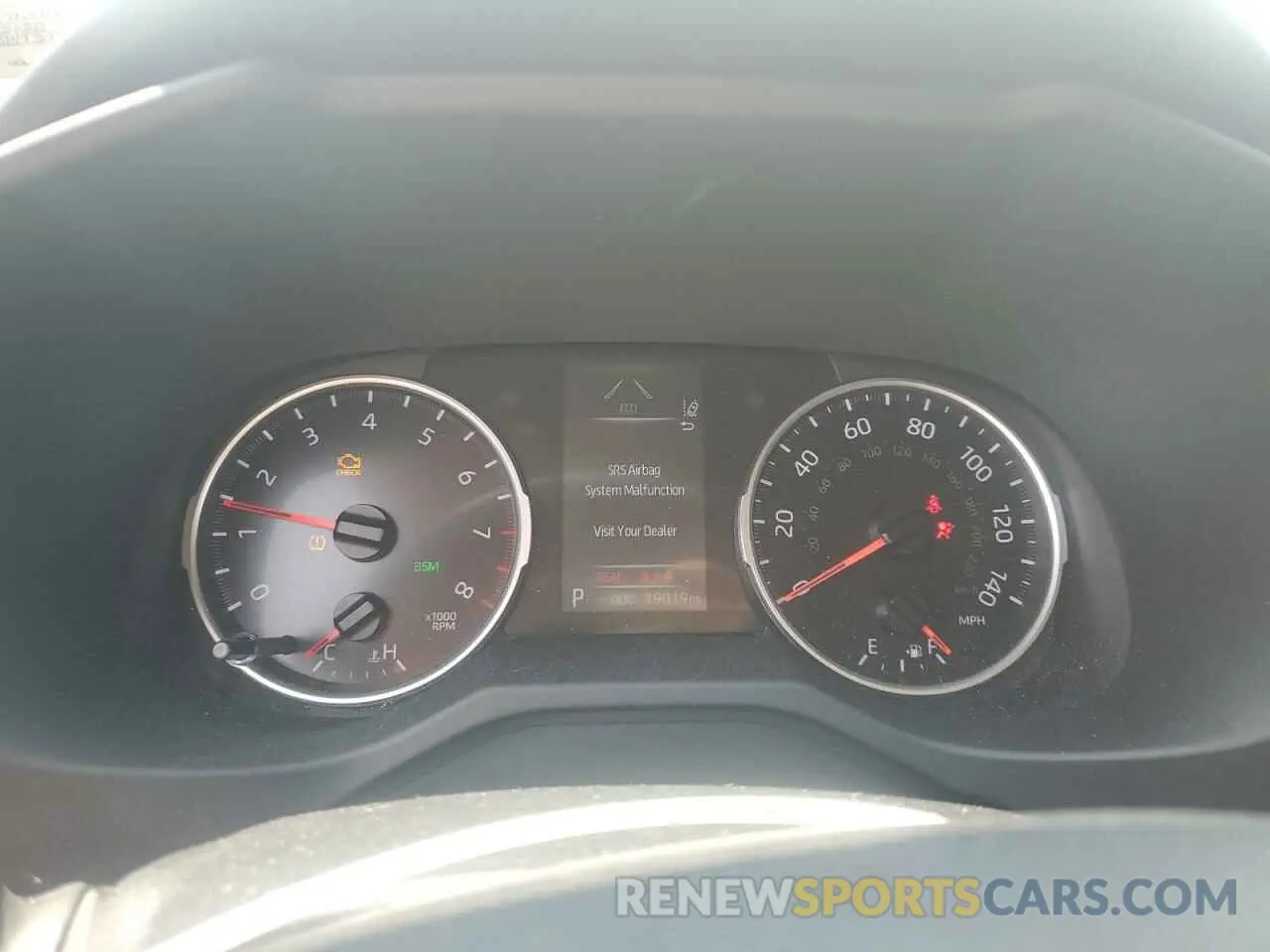 9 Photograph of a damaged car 2T3P1RFV3NC262019 TOYOTA RAV4 2022