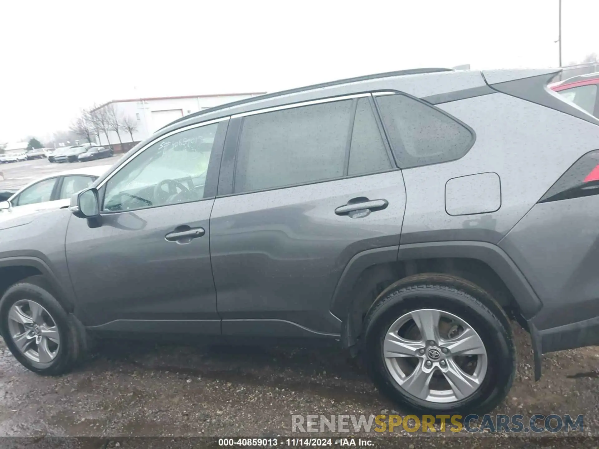 14 Photograph of a damaged car 2T3P1RFV3NC268046 TOYOTA RAV4 2022
