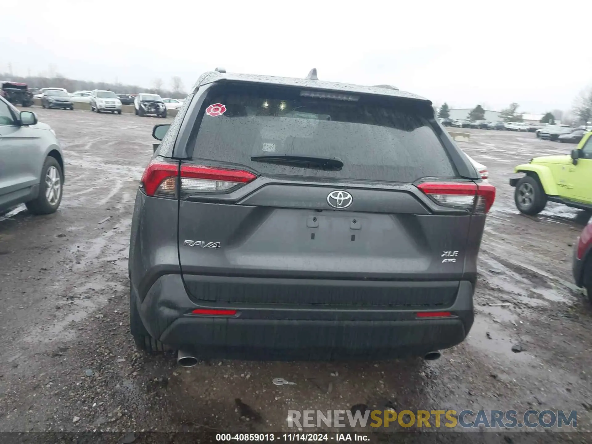 16 Photograph of a damaged car 2T3P1RFV3NC268046 TOYOTA RAV4 2022