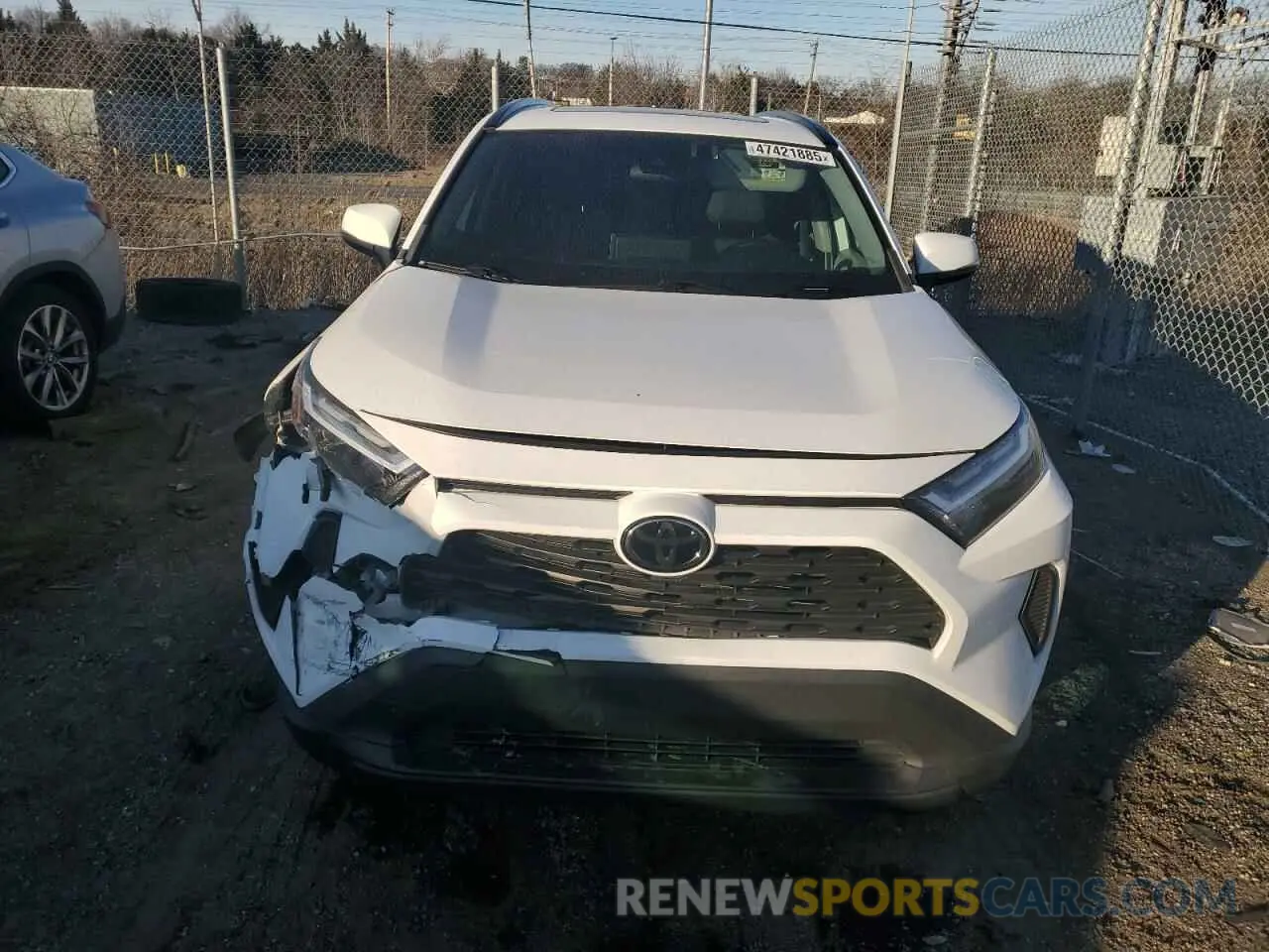 5 Photograph of a damaged car 2T3P1RFV3NC290693 TOYOTA RAV4 2022