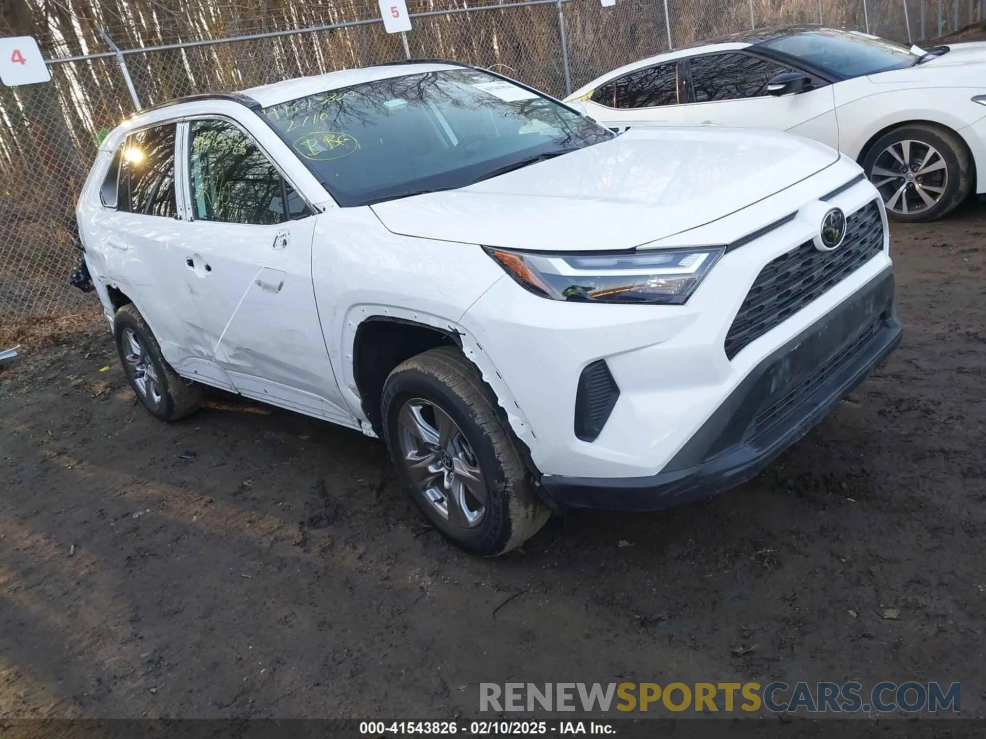 1 Photograph of a damaged car 2T3P1RFV4NC305332 TOYOTA RAV4 2022
