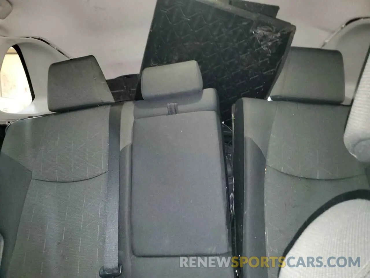 10 Photograph of a damaged car 2T3P1RFV5NC263544 TOYOTA RAV4 2022