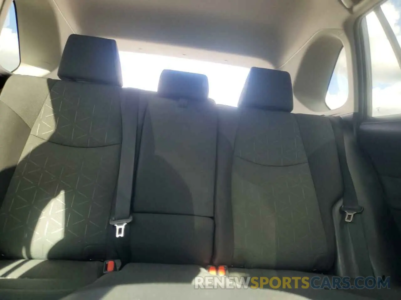 10 Фотография поврежденного автомобиля 2T3P1RFV5NC270266 TOYOTA RAV4 2022