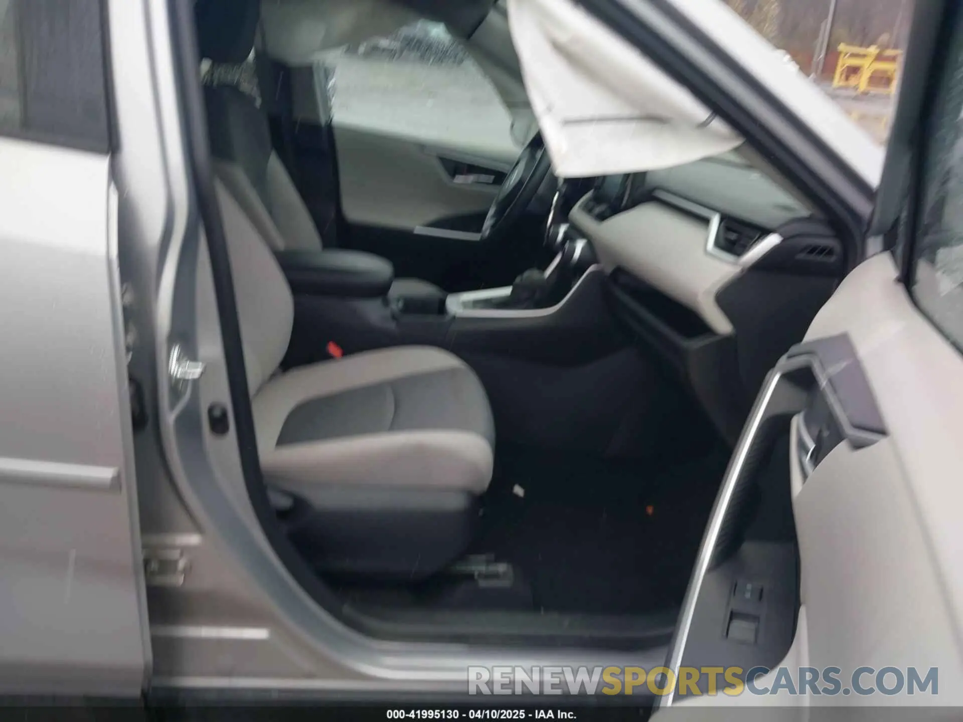 5 Фотография поврежденного автомобиля 2T3P1RFV5NC273930 TOYOTA RAV4 2022