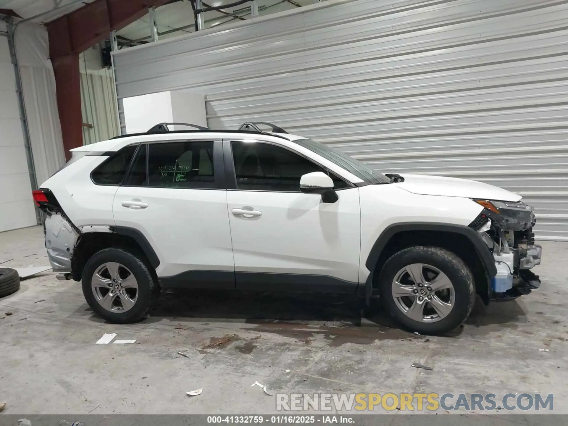 14 Фотография поврежденного автомобиля 2T3P1RFV5NC283986 TOYOTA RAV4 2022