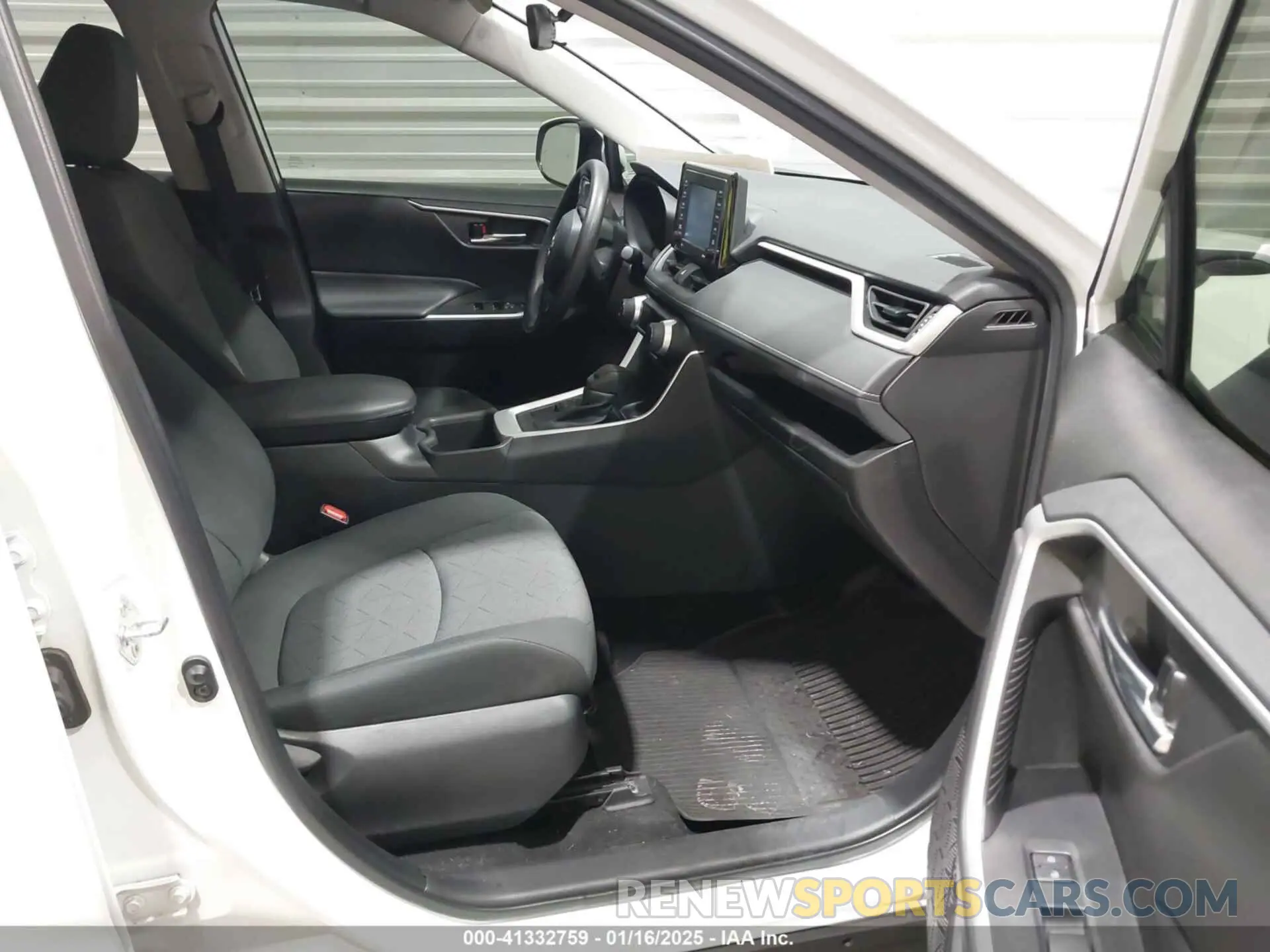 5 Фотография поврежденного автомобиля 2T3P1RFV5NC283986 TOYOTA RAV4 2022