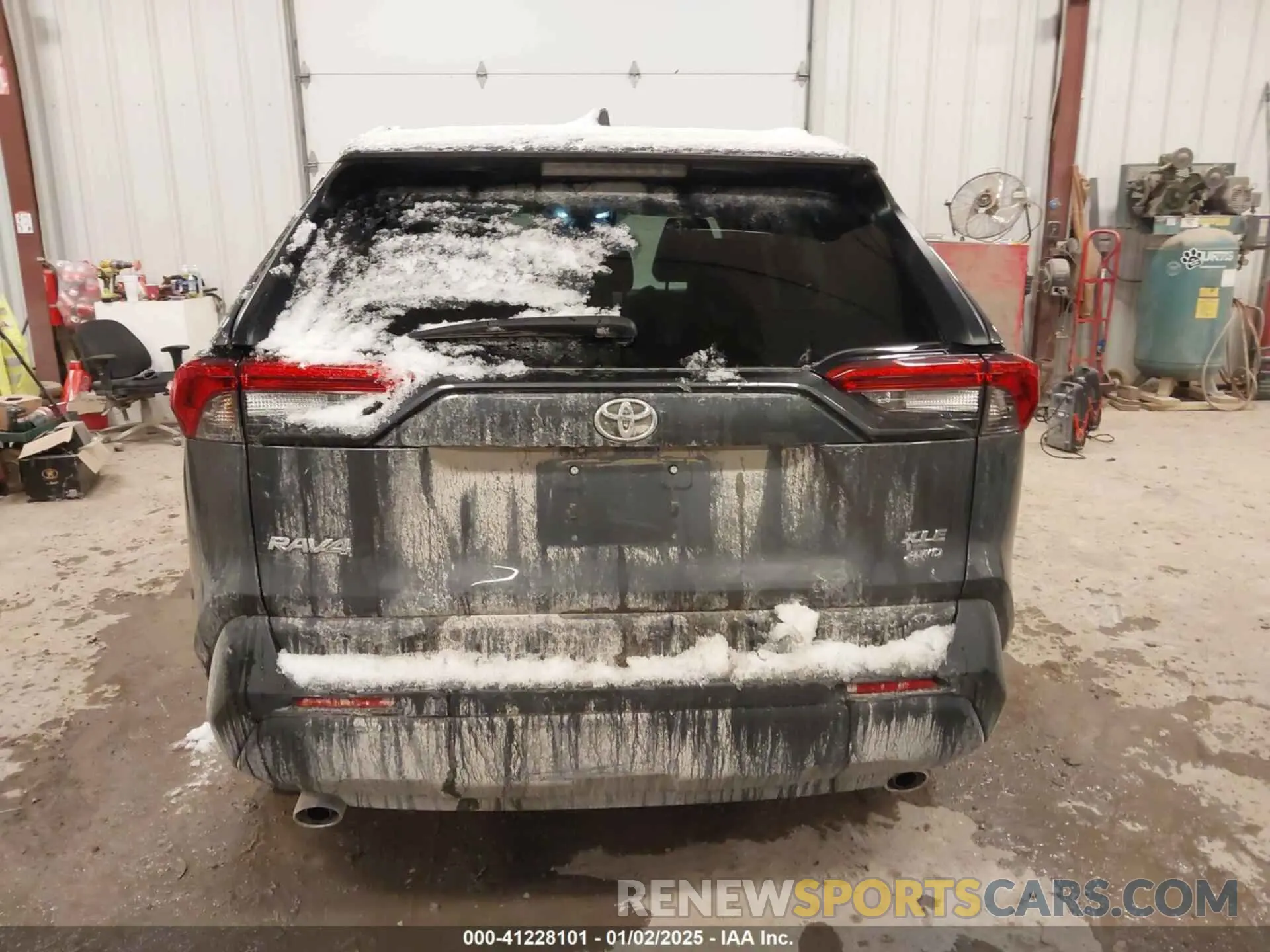 16 Фотография поврежденного автомобиля 2T3P1RFV5NC303833 TOYOTA RAV4 2022