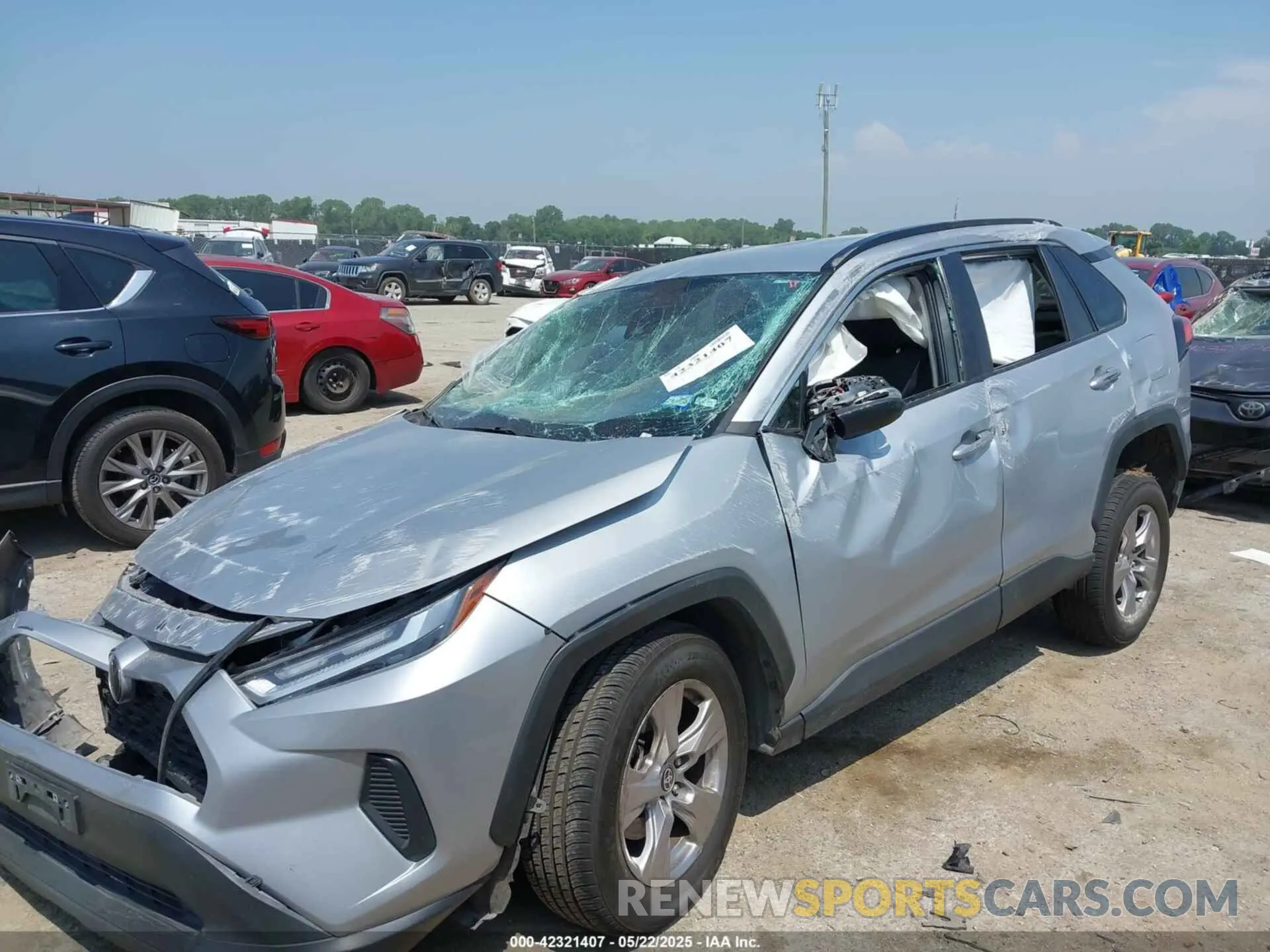 6 Photograph of a damaged car 2T3P1RFV5NW260495 TOYOTA RAV4 2022