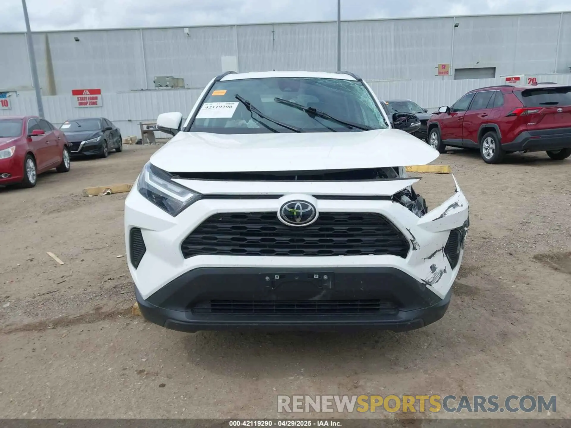 12 Photograph of a damaged car 2T3P1RFV6NC268137 TOYOTA RAV4 2022