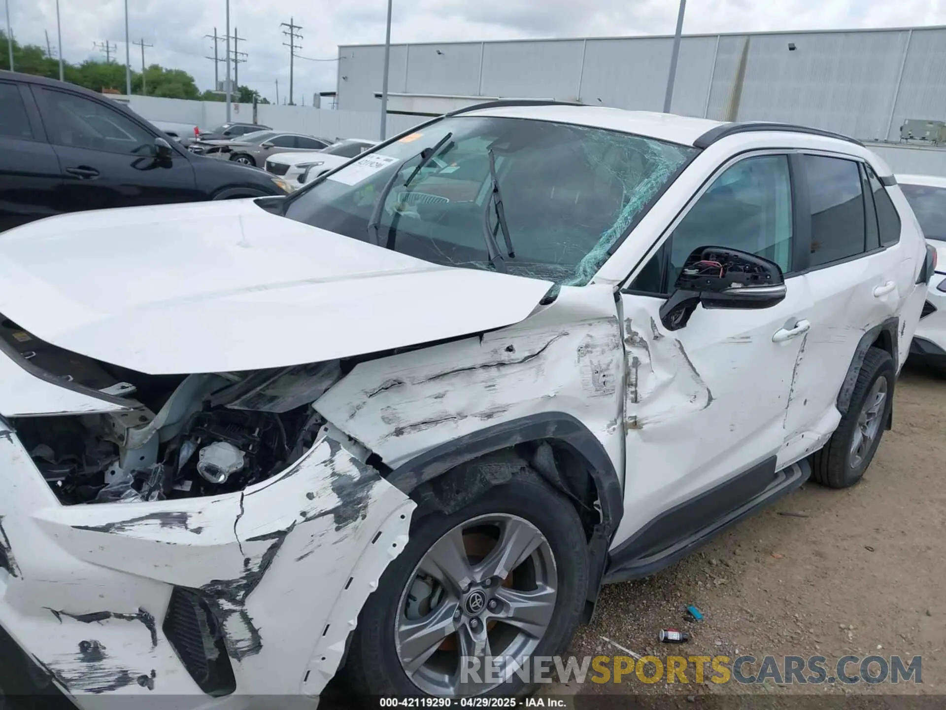 6 Photograph of a damaged car 2T3P1RFV6NC268137 TOYOTA RAV4 2022