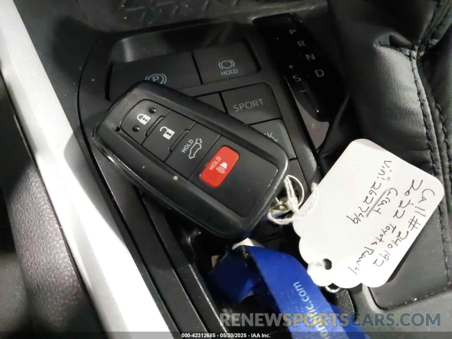11 Photograph of a damaged car 2T3P1RFV7NC262749 TOYOTA RAV4 2022