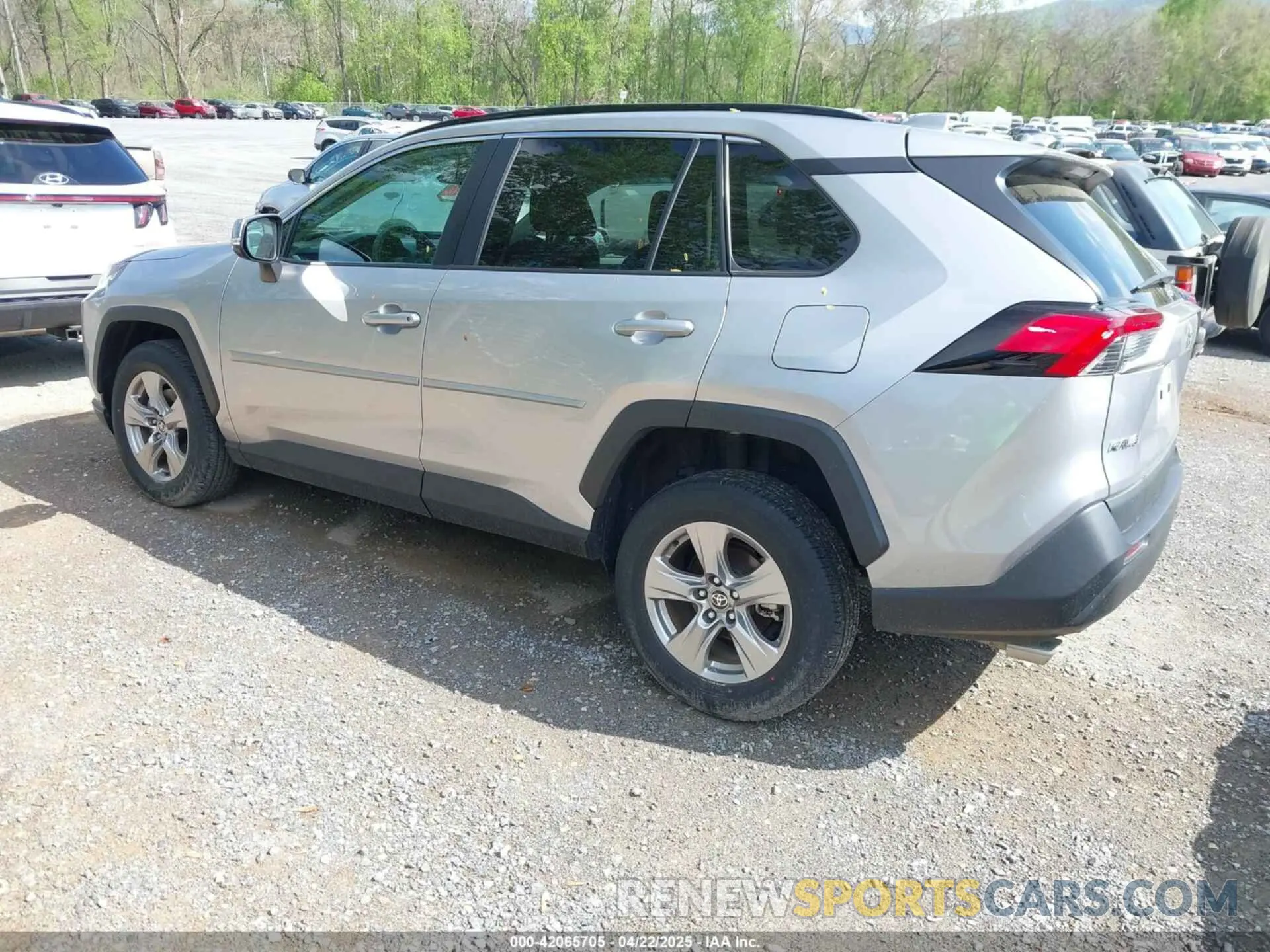 3 Фотография поврежденного автомобиля 2T3P1RFV7NC315451 TOYOTA RAV4 2022