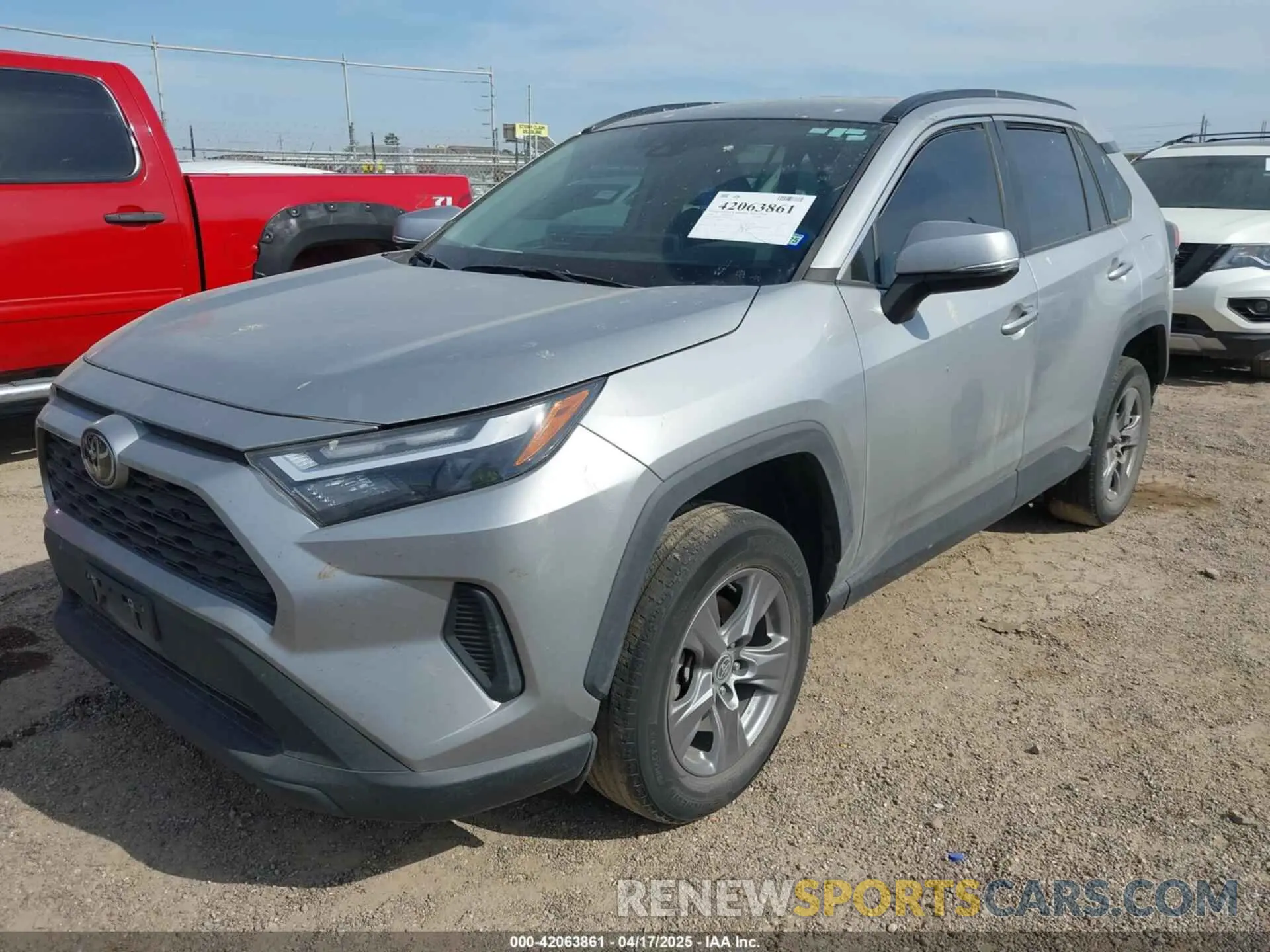 2 Photograph of a damaged car 2T3P1RFV7NW257792 TOYOTA RAV4 2022