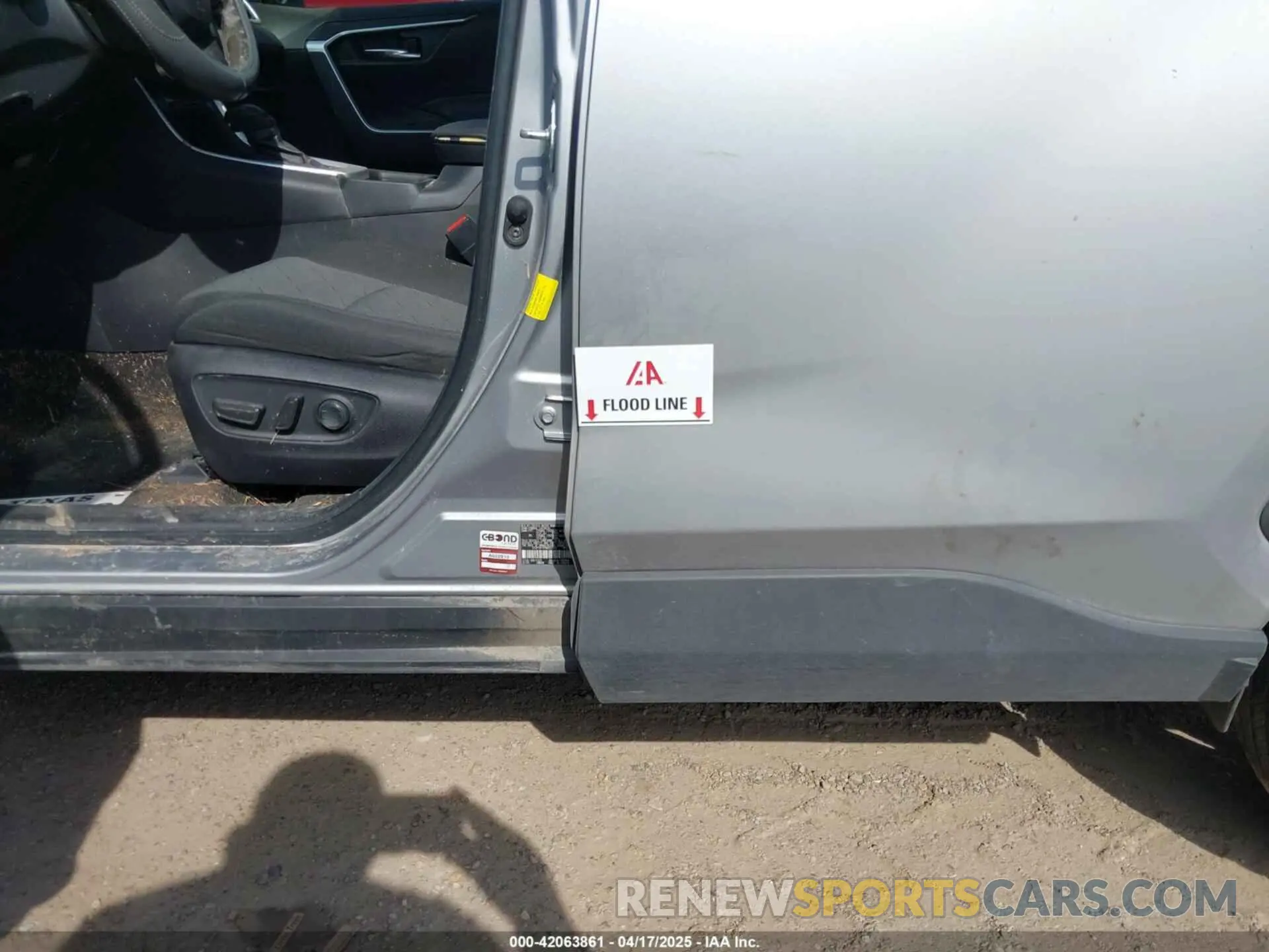6 Photograph of a damaged car 2T3P1RFV7NW257792 TOYOTA RAV4 2022