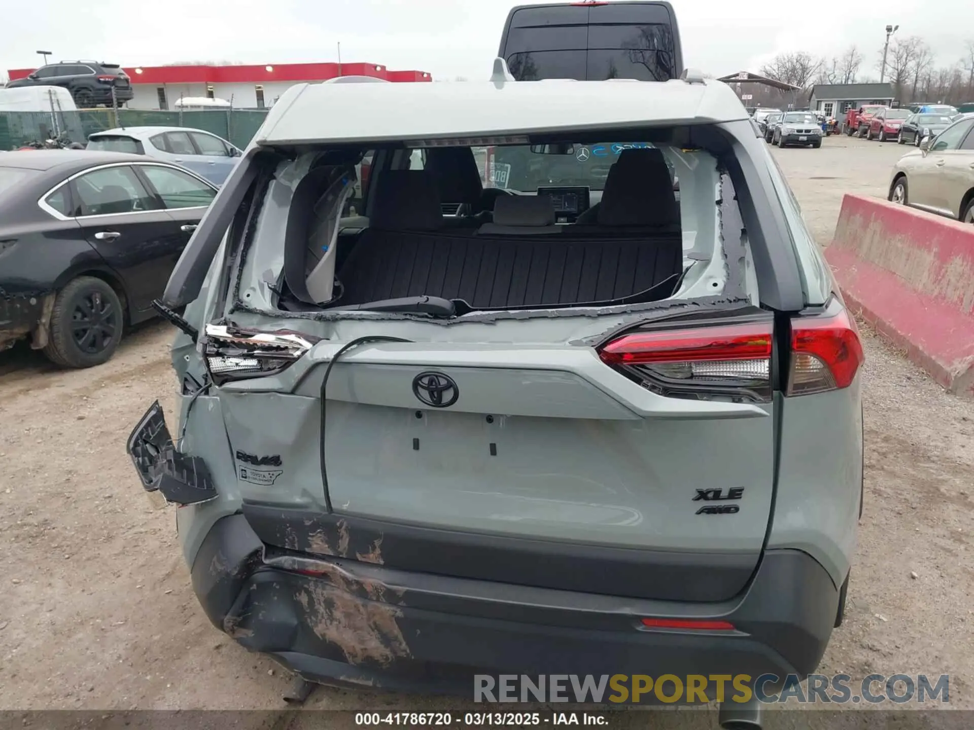 16 Photograph of a damaged car 2T3P1RFV7NW294423 TOYOTA RAV4 2022