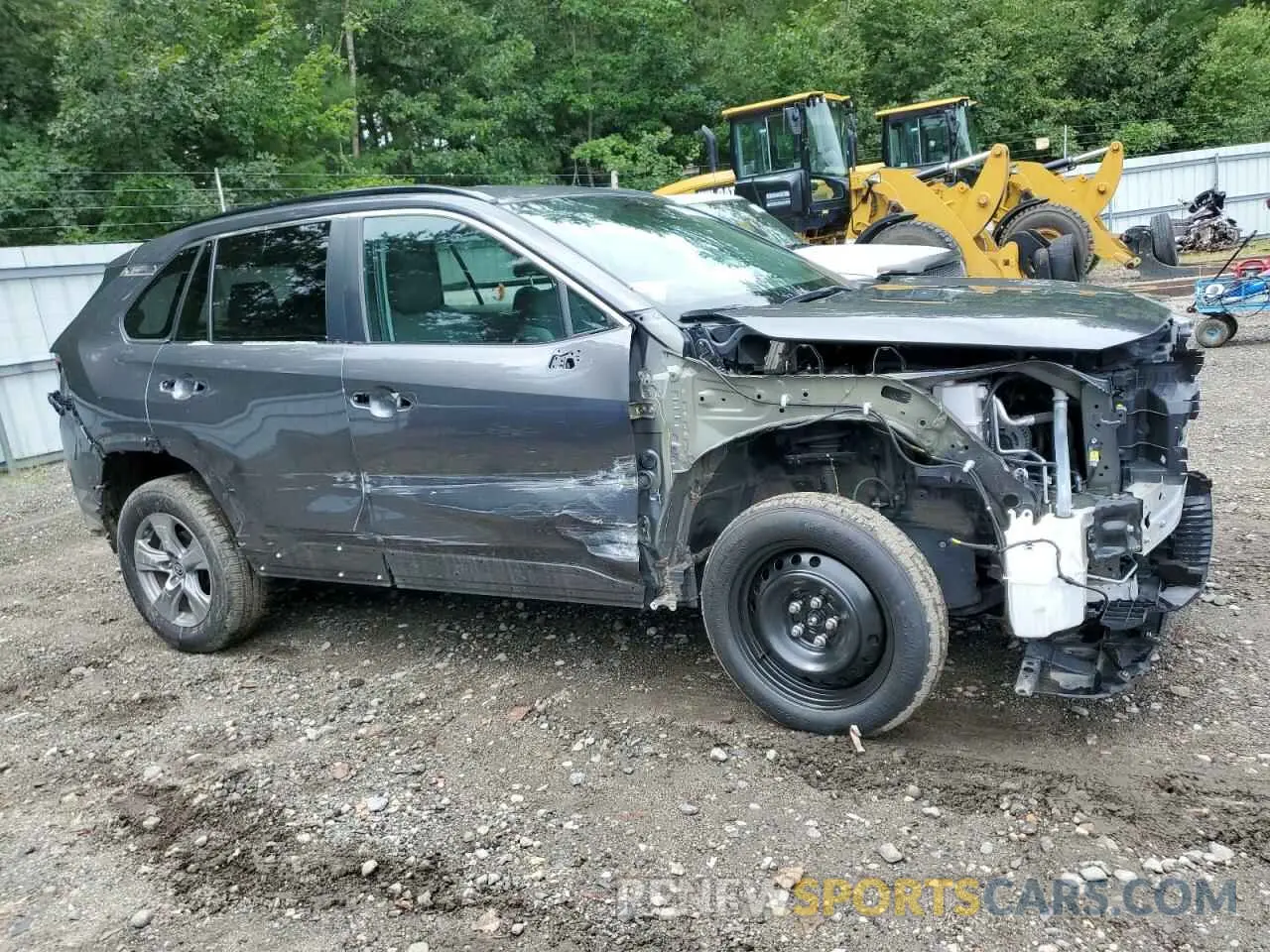 4 Photograph of a damaged car 2T3P1RFV8NC298630 TOYOTA RAV4 2022