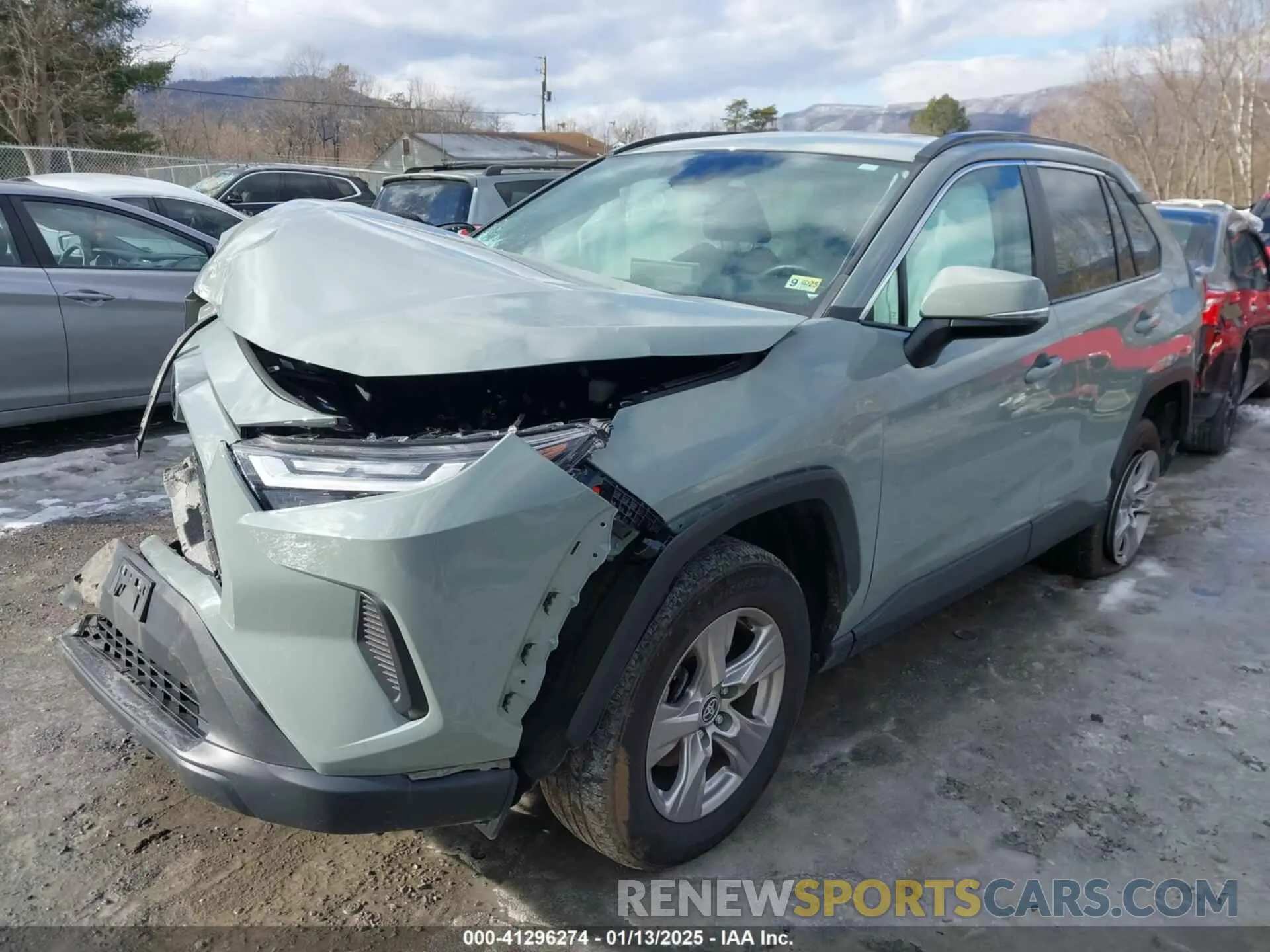 18 Photograph of a damaged car 2T3P1RFV8NW272995 TOYOTA RAV4 2022