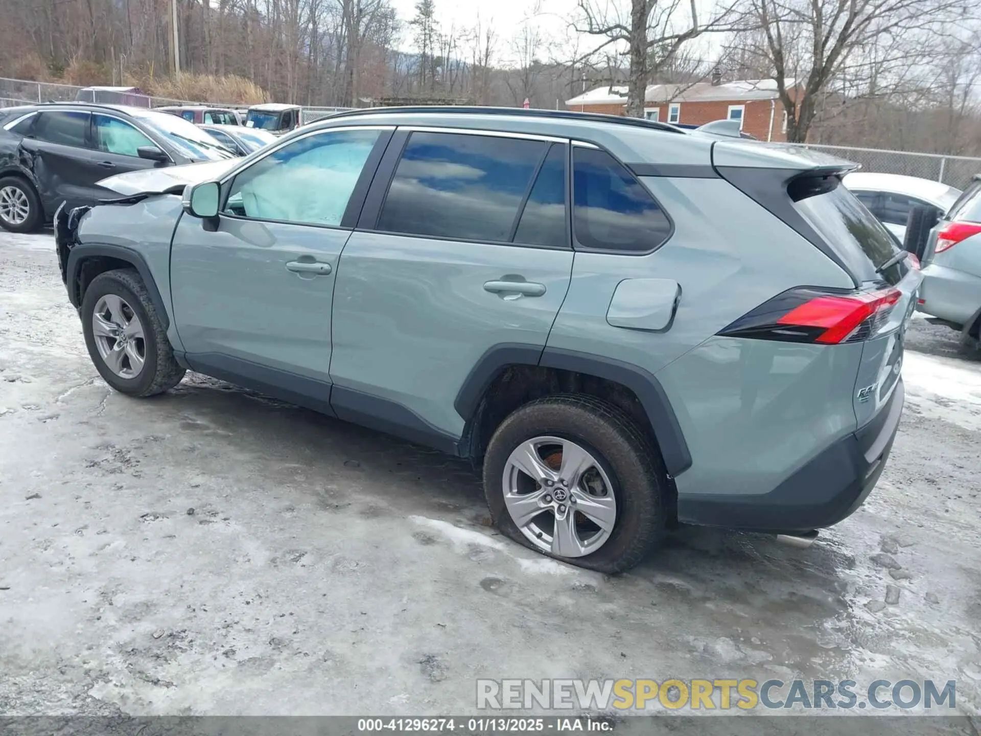 3 Photograph of a damaged car 2T3P1RFV8NW272995 TOYOTA RAV4 2022