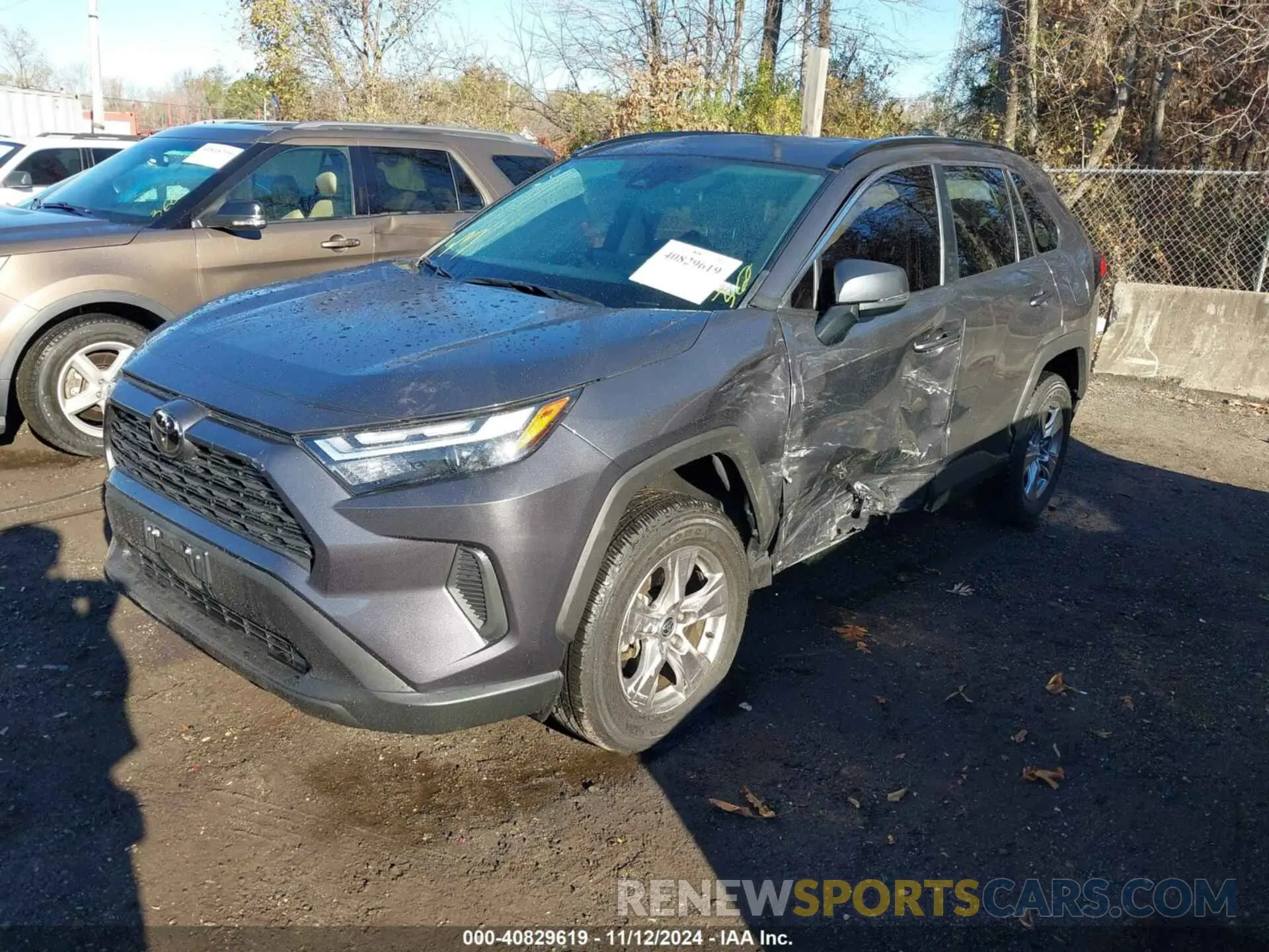 2 Photograph of a damaged car 2T3P1RFV8NW278957 TOYOTA RAV4 2022