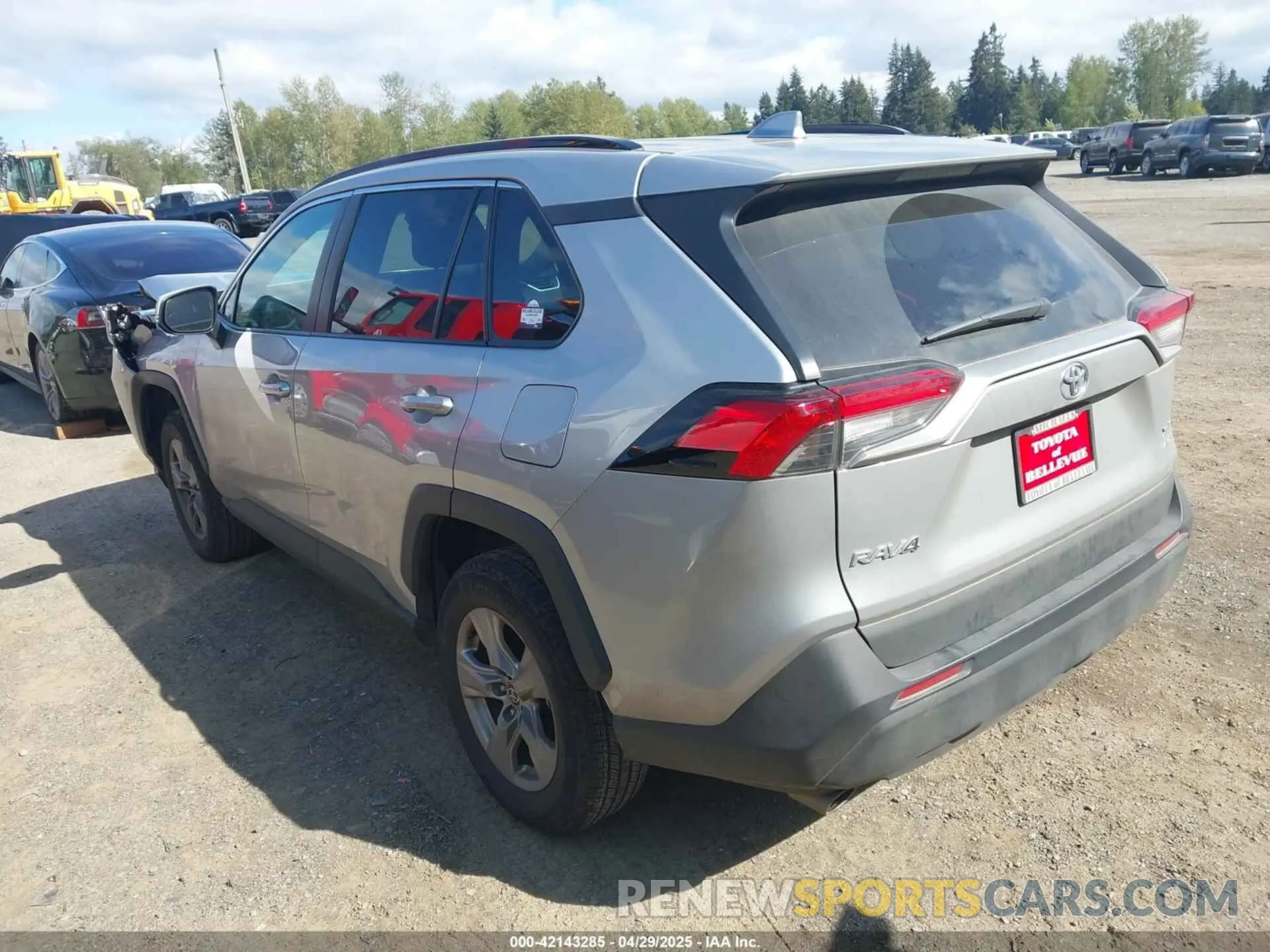 3 Фотография поврежденного автомобиля 2T3P1RFV8NW307664 TOYOTA RAV4 2022