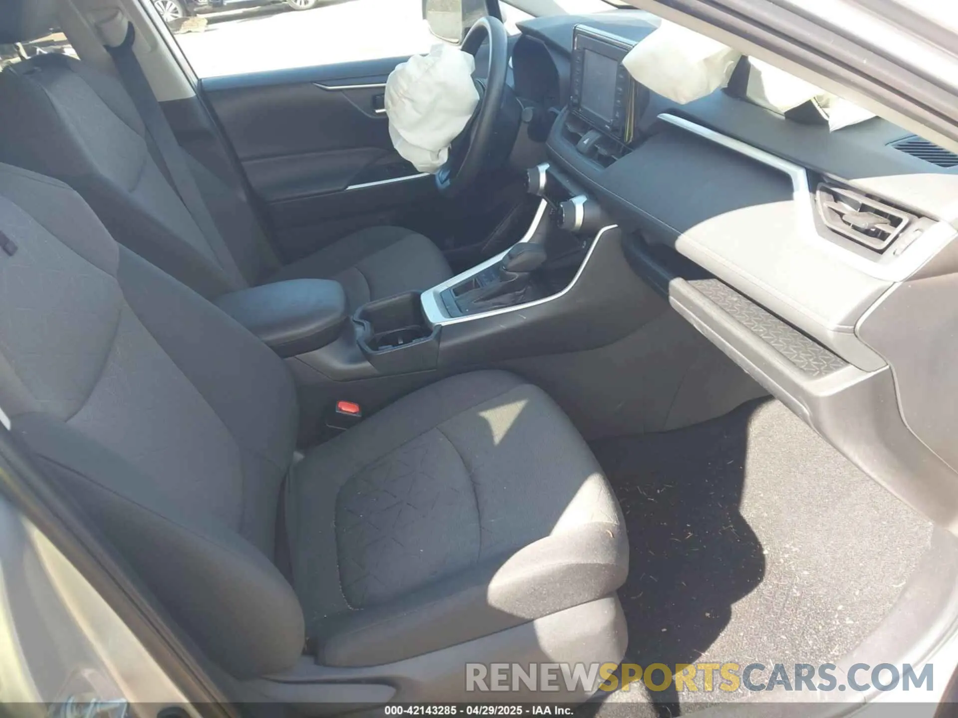 5 Фотография поврежденного автомобиля 2T3P1RFV8NW307664 TOYOTA RAV4 2022