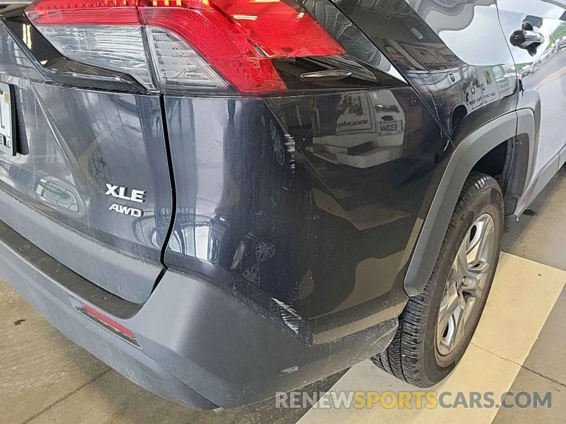 27 Photograph of a damaged car 2T3P1RFVXNC282560 TOYOTA RAV4 2022