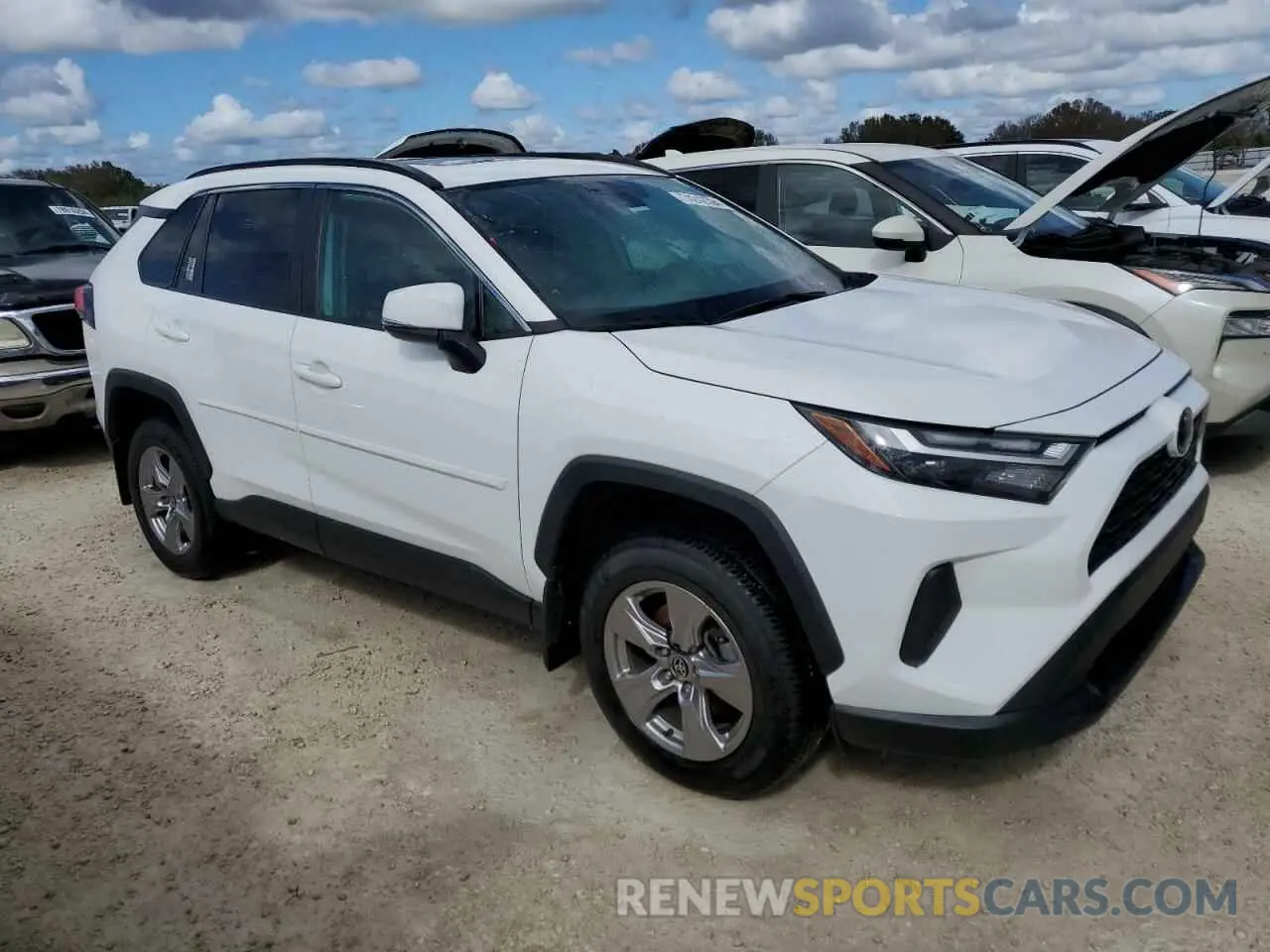 4 Photograph of a damaged car 2T3P1RFVXNC313497 TOYOTA RAV4 2022