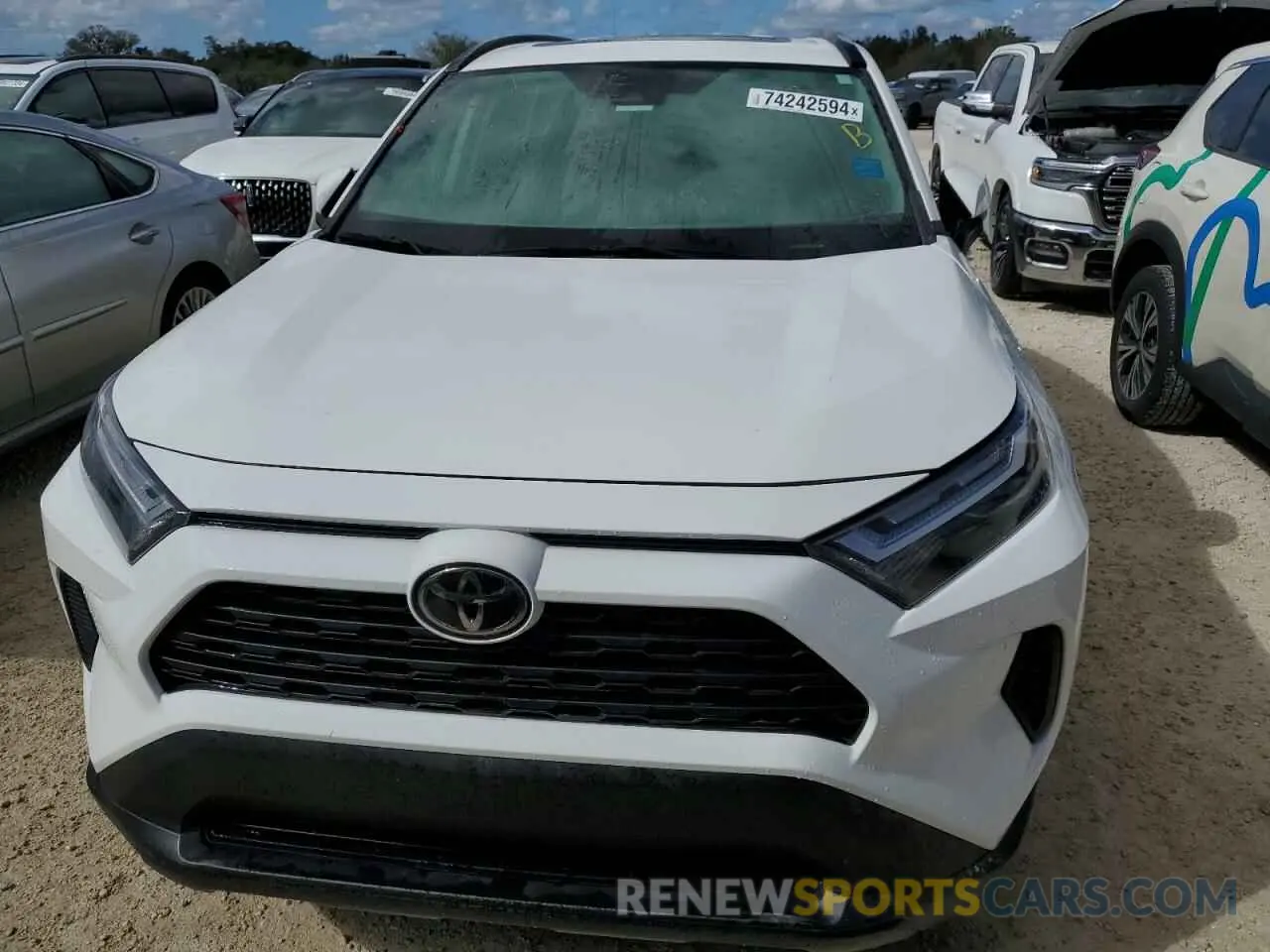 5 Photograph of a damaged car 2T3P1RFVXNC313497 TOYOTA RAV4 2022