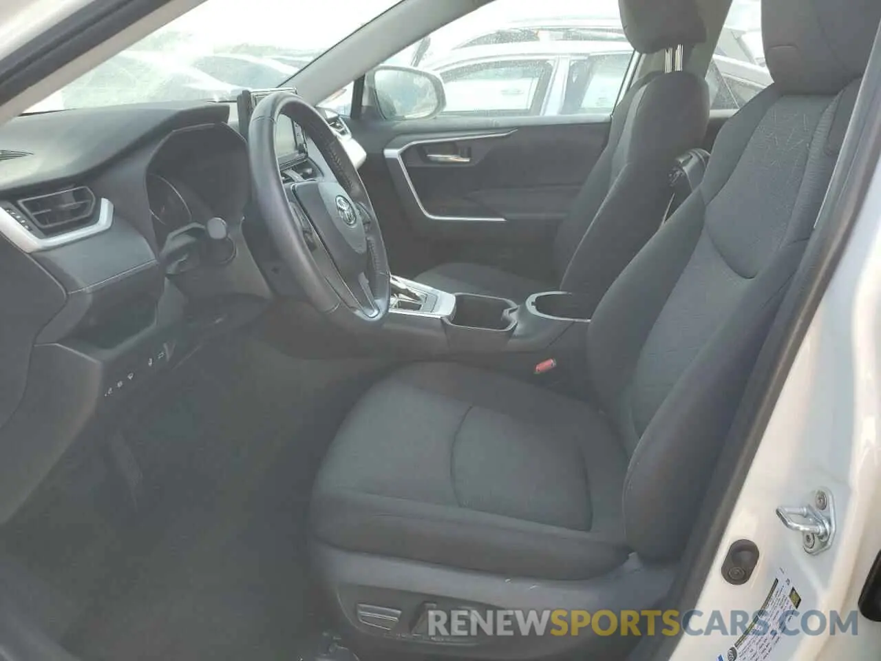 7 Photograph of a damaged car 2T3P1RFVXNC313497 TOYOTA RAV4 2022