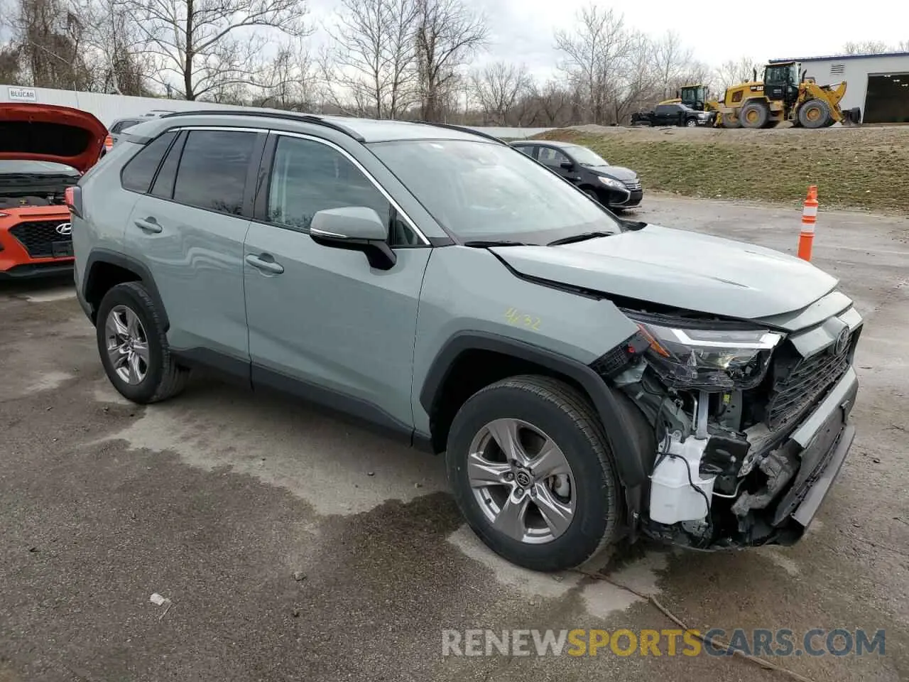 4 Photograph of a damaged car 2T3P1RFVXNW304233 TOYOTA RAV4 2022