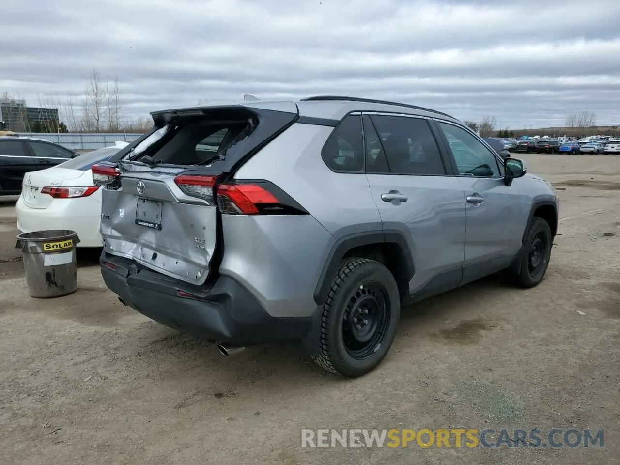 3 Photograph of a damaged car 2T3R1RFV5NC286637 TOYOTA RAV4 2022