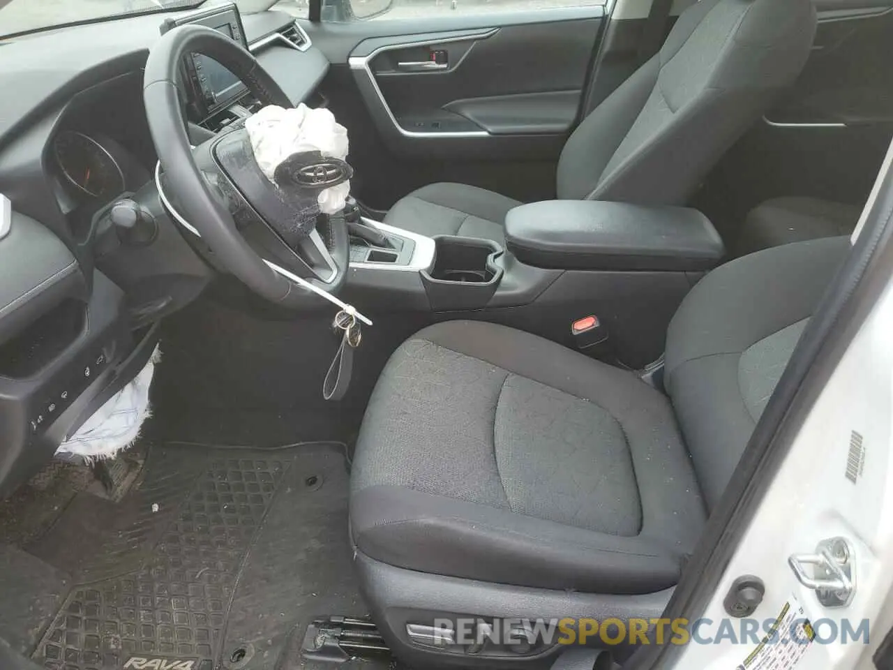 7 Photograph of a damaged car 2T3R1RFVXNW308873 TOYOTA RAV4 2022