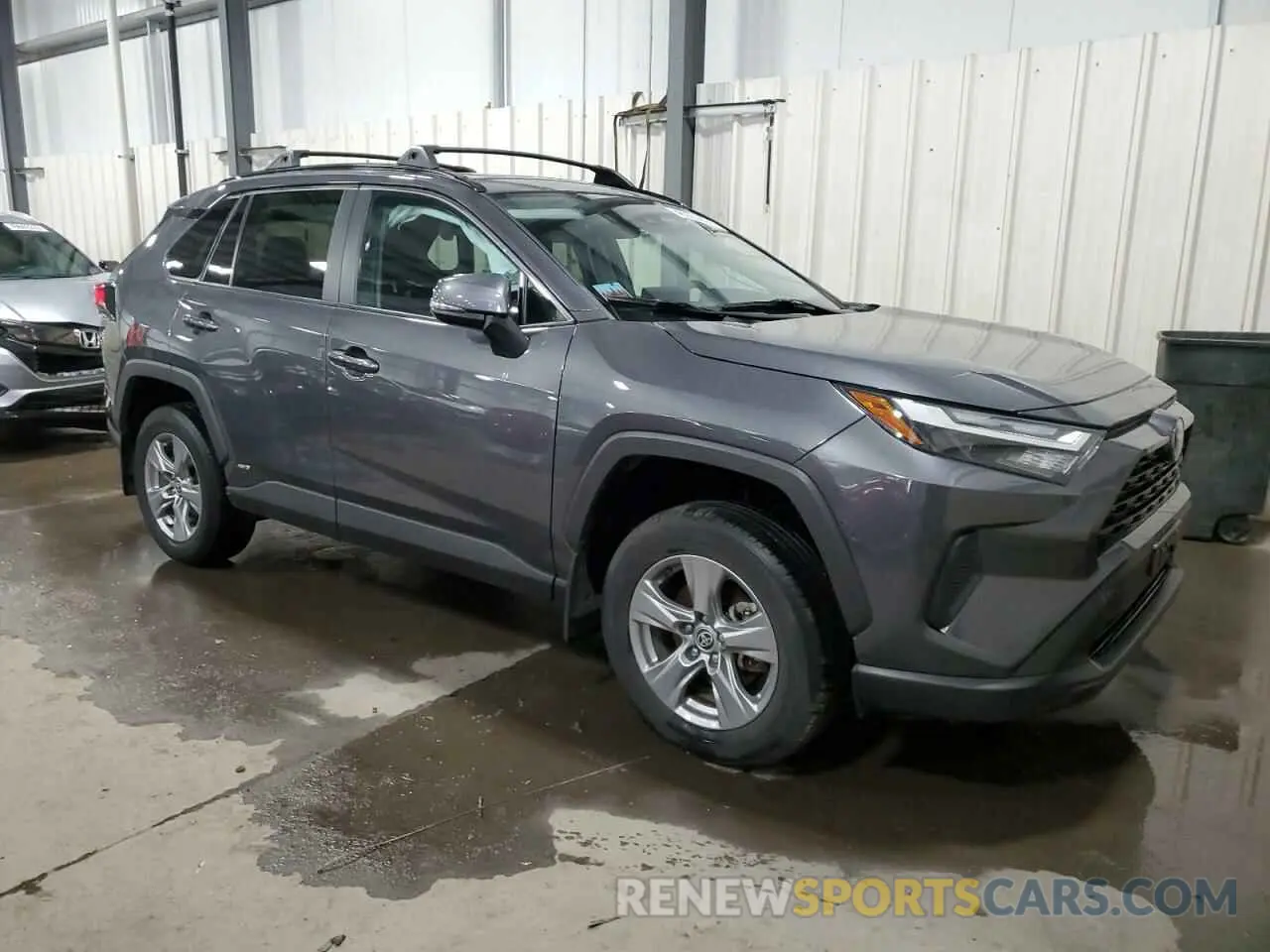 4 Фотография поврежденного автомобиля 2T3RWRFV8NW132133 TOYOTA RAV4 2022