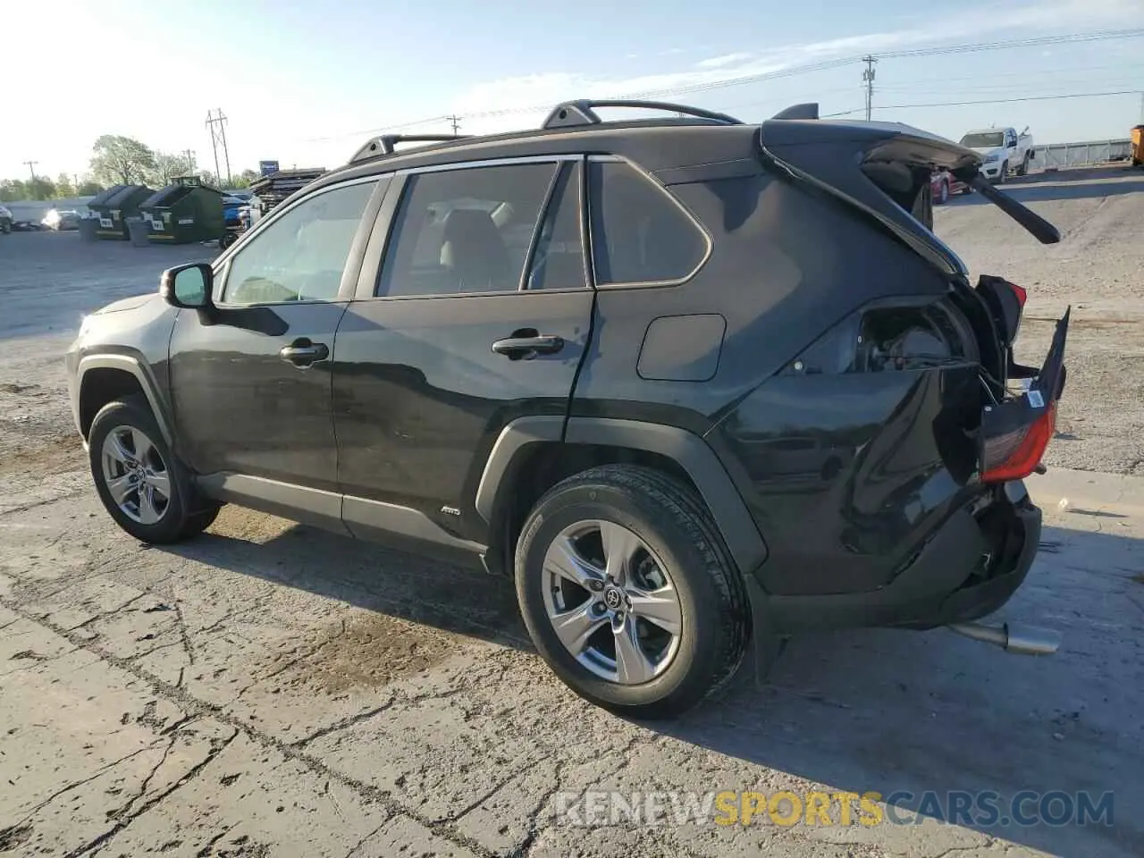2 Photograph of a damaged car 2T3RWRFV8NW133816 TOYOTA RAV4 2022