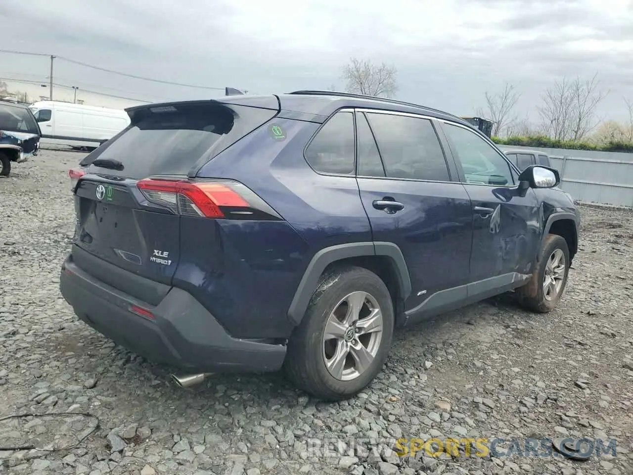 3 Photograph of a damaged car 2T3RWRFV9NW138166 TOYOTA RAV4 2022