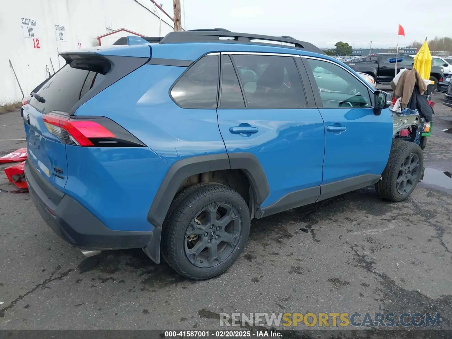 4 Фотография поврежденного автомобиля 2T3S1RFV2NW318444 TOYOTA RAV4 2022
