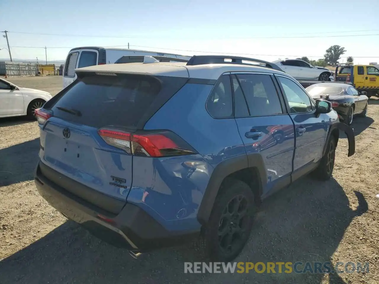 3 Photograph of a damaged car 2T3S1RFV8NW288303 TOYOTA RAV4 2022