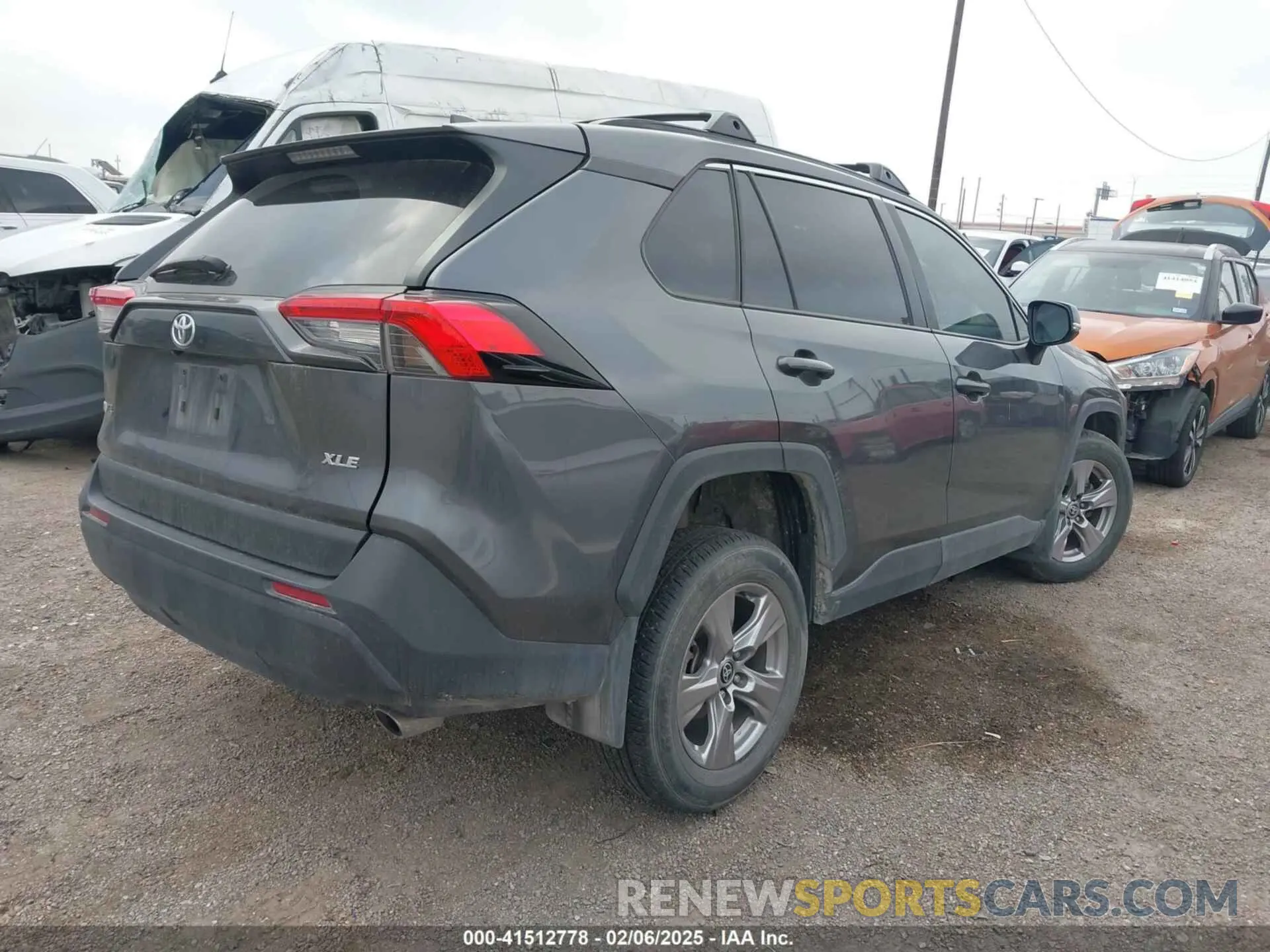 4 Фотография поврежденного автомобиля 2T3W1RFV0NC189235 TOYOTA RAV4 2022