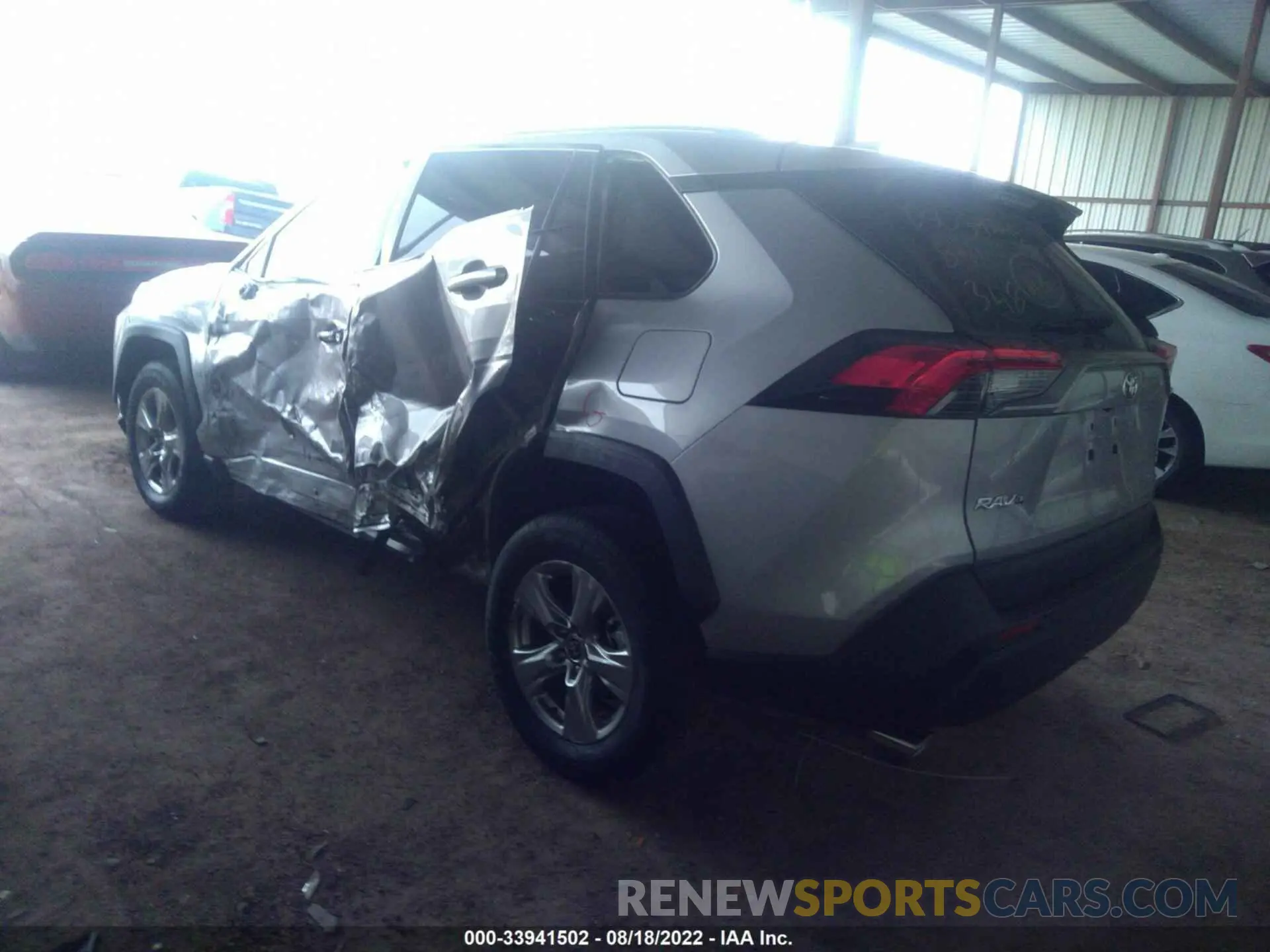 3 Фотография поврежденного автомобиля 2T3W1RFV0NC195844 TOYOTA RAV4 2022