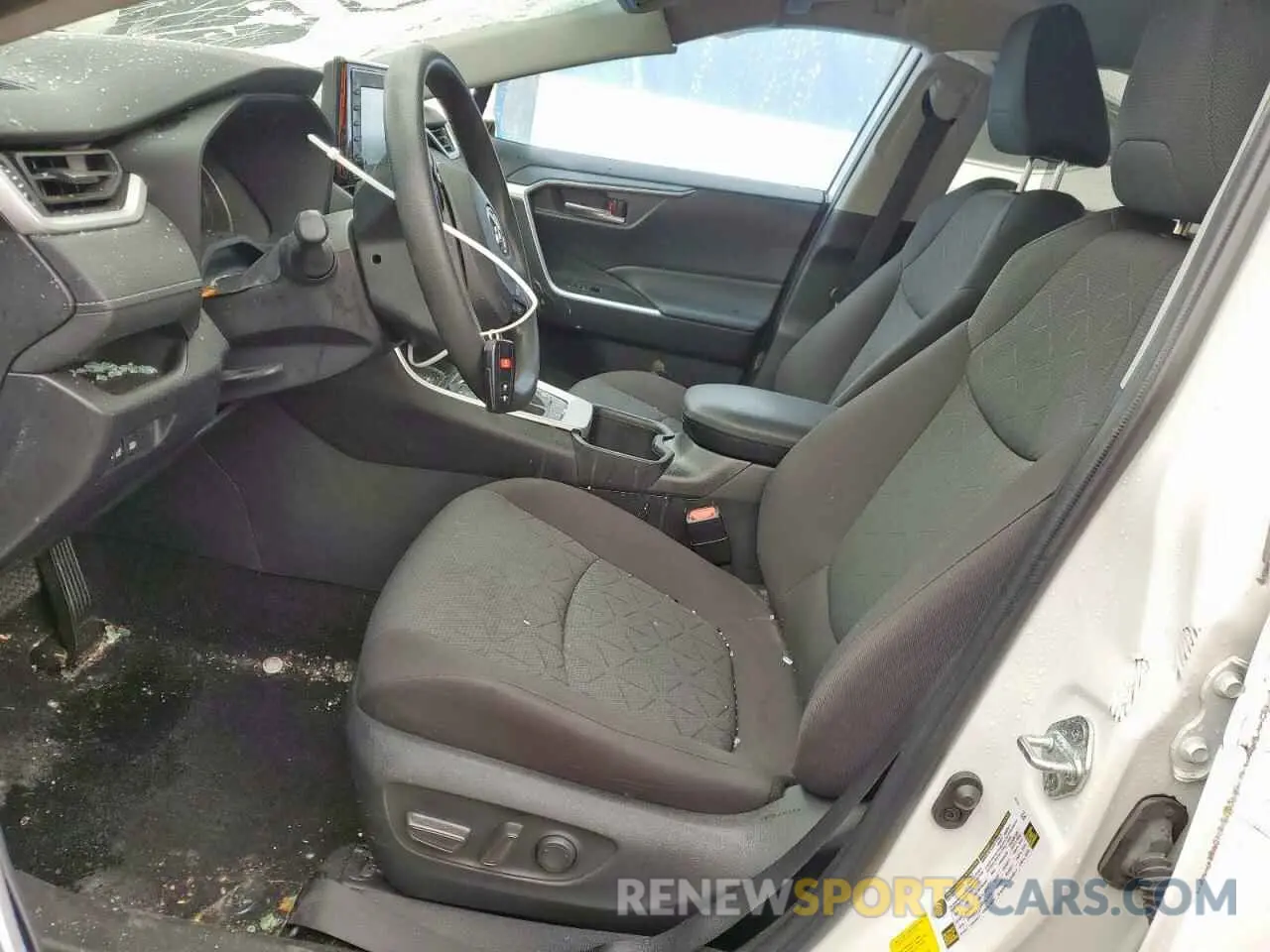 7 Photograph of a damaged car 2T3W1RFV2NC209825 TOYOTA RAV4 2022
